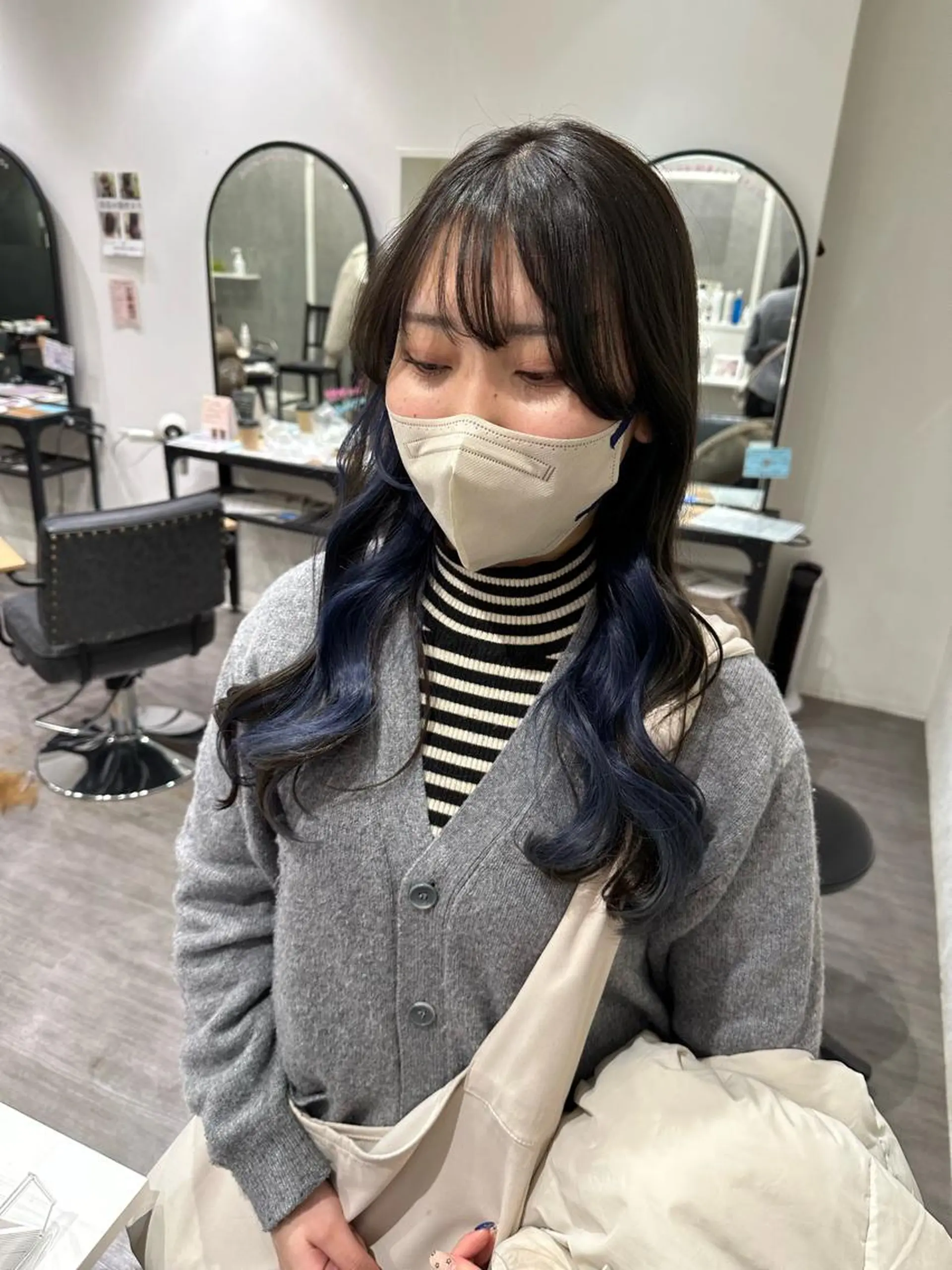 セミロング カラー ブルーカラー ネイビーカラー 艶髪レイヤー上田 紗也🇰🇷💗のヘアスタイル