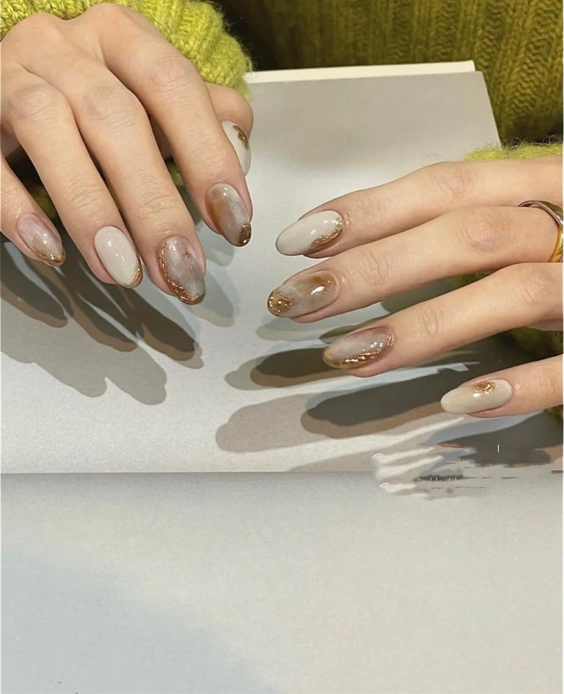 ネイル クリアネイル 長さ出し フレンチネイル 氷ネイル・うるうるネイル マグネットネイル 大塚眉毛|ハンドケア |肌管理の眉毛・アイブロウイメージ