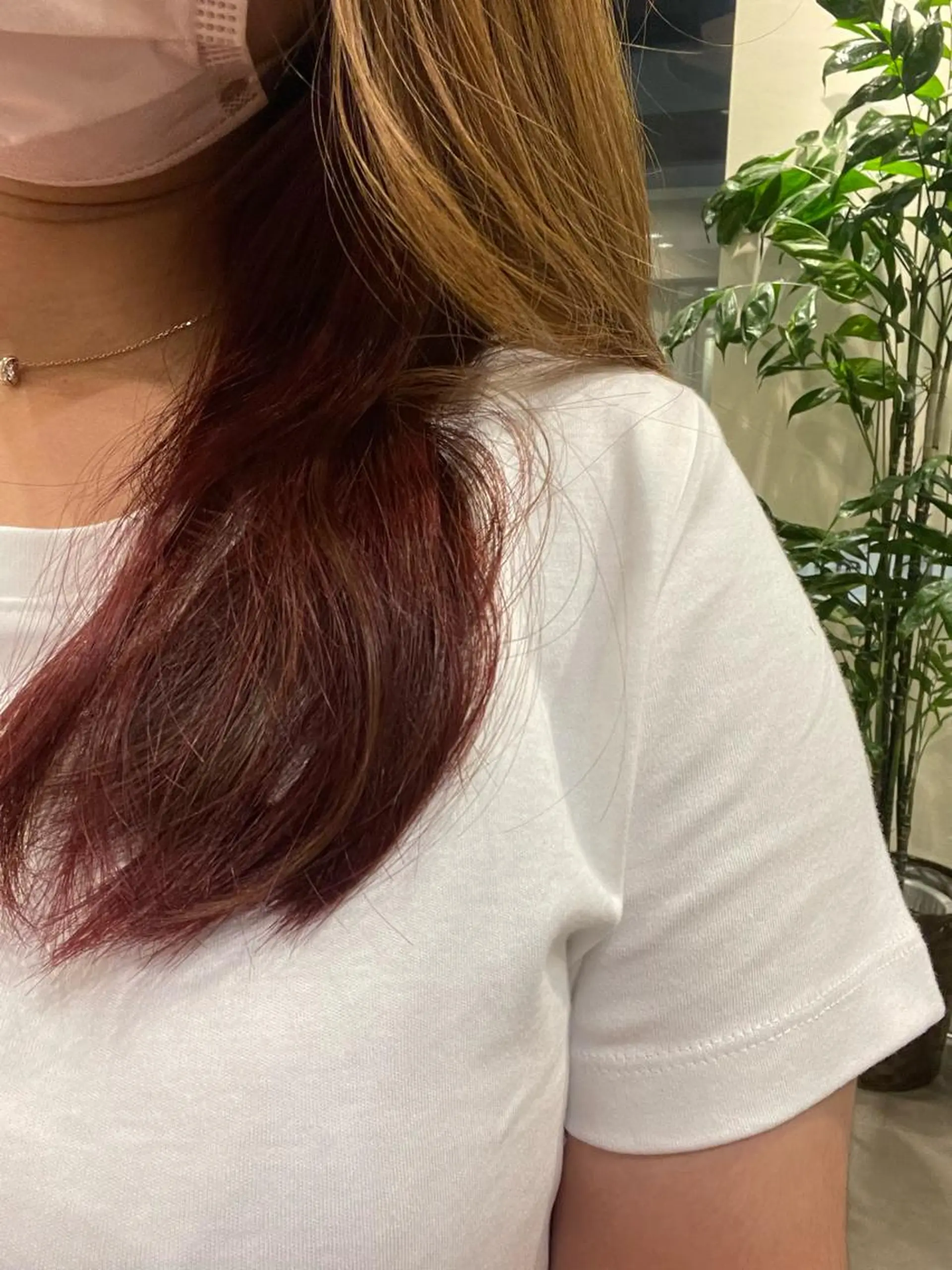 ミディアム カラー インナーカラー レッドカラー ヘアカラー 相良 美羽のヘアスタイル