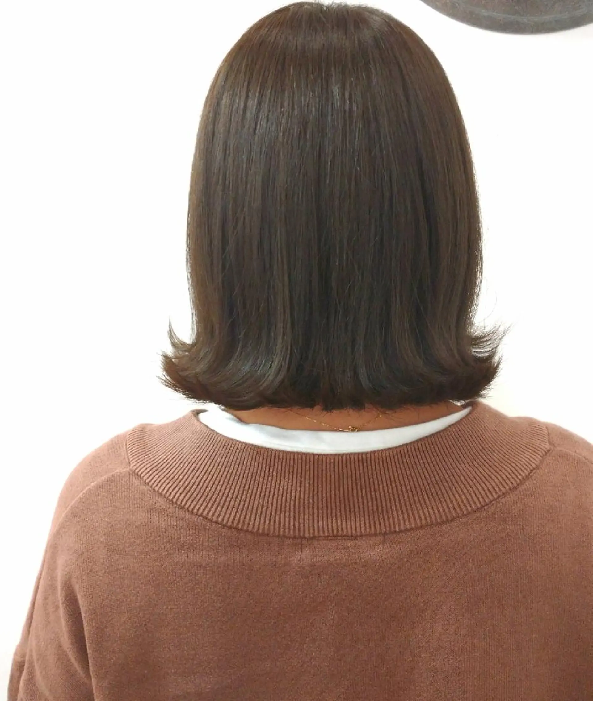 ミディアム 外ハネヘア カット トリートメント neutralpublic所属・猪野 さやかのヘアスタイル