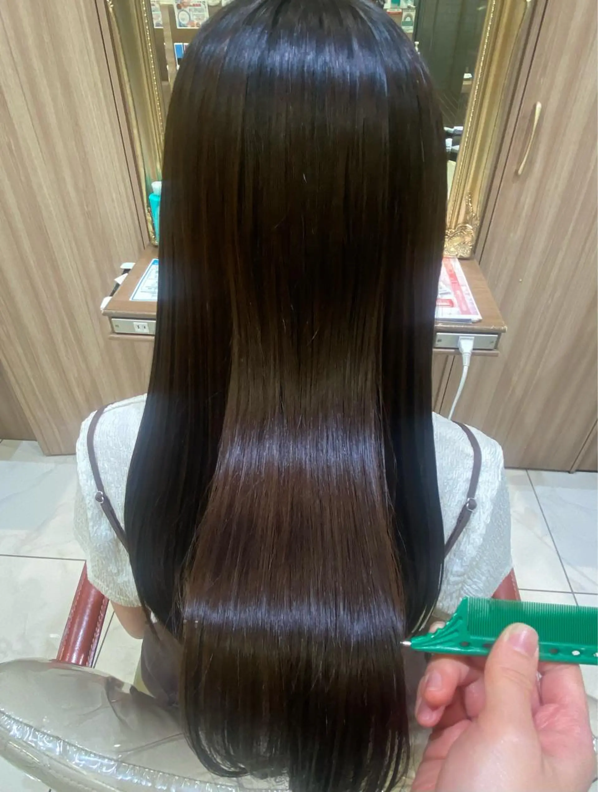 ロング パーマ 古川 琴美のヘアスタイル