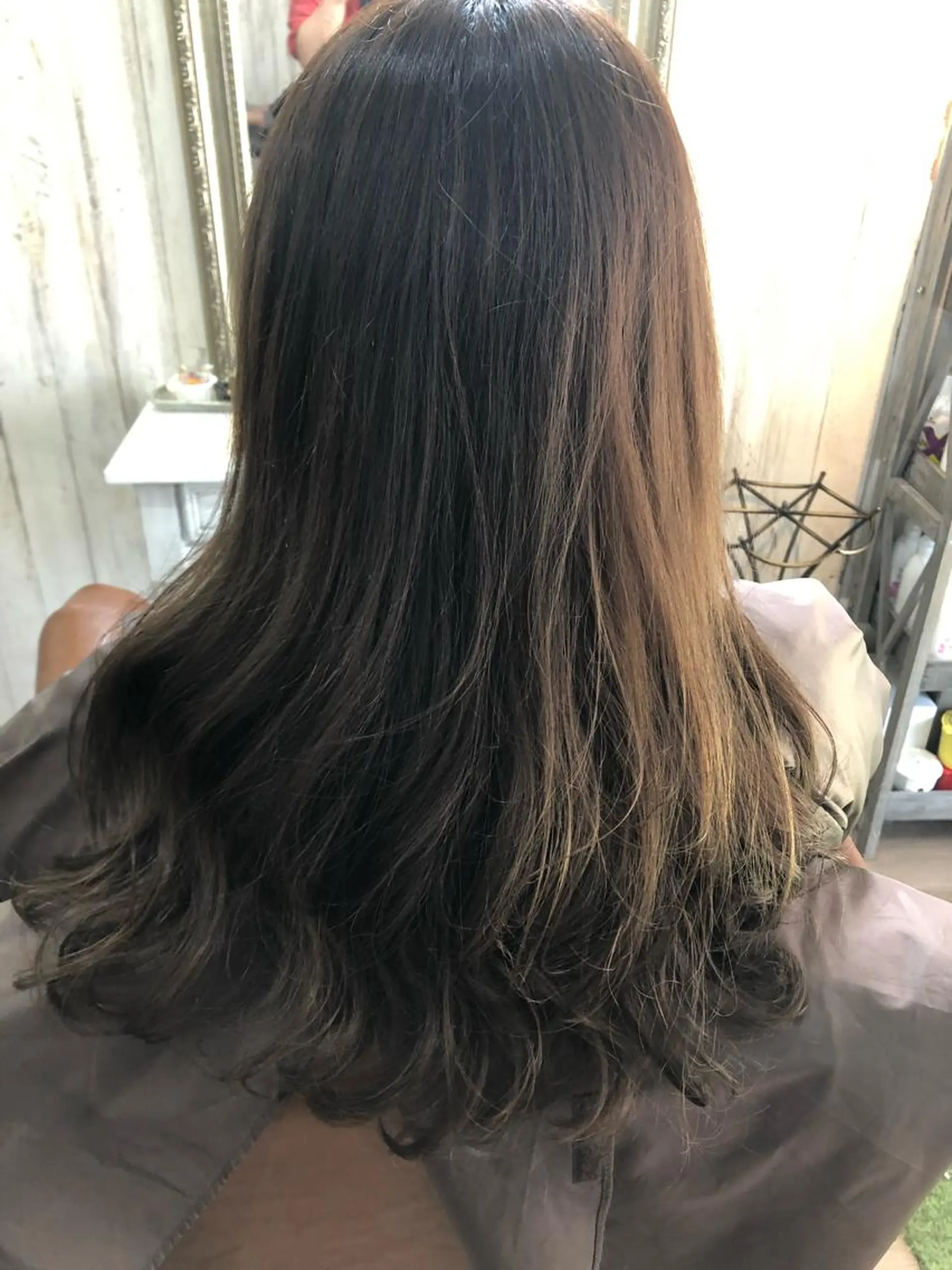 ロング カット ヘアカラー トリートメント 🐆アンドウ チカコ🦓のヘアスタイル