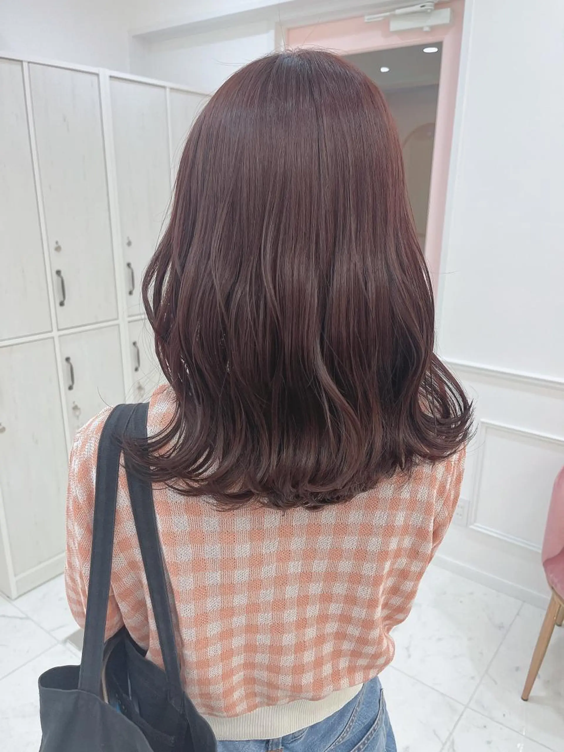 ロング カラー 新井 凪のヘアスタイル