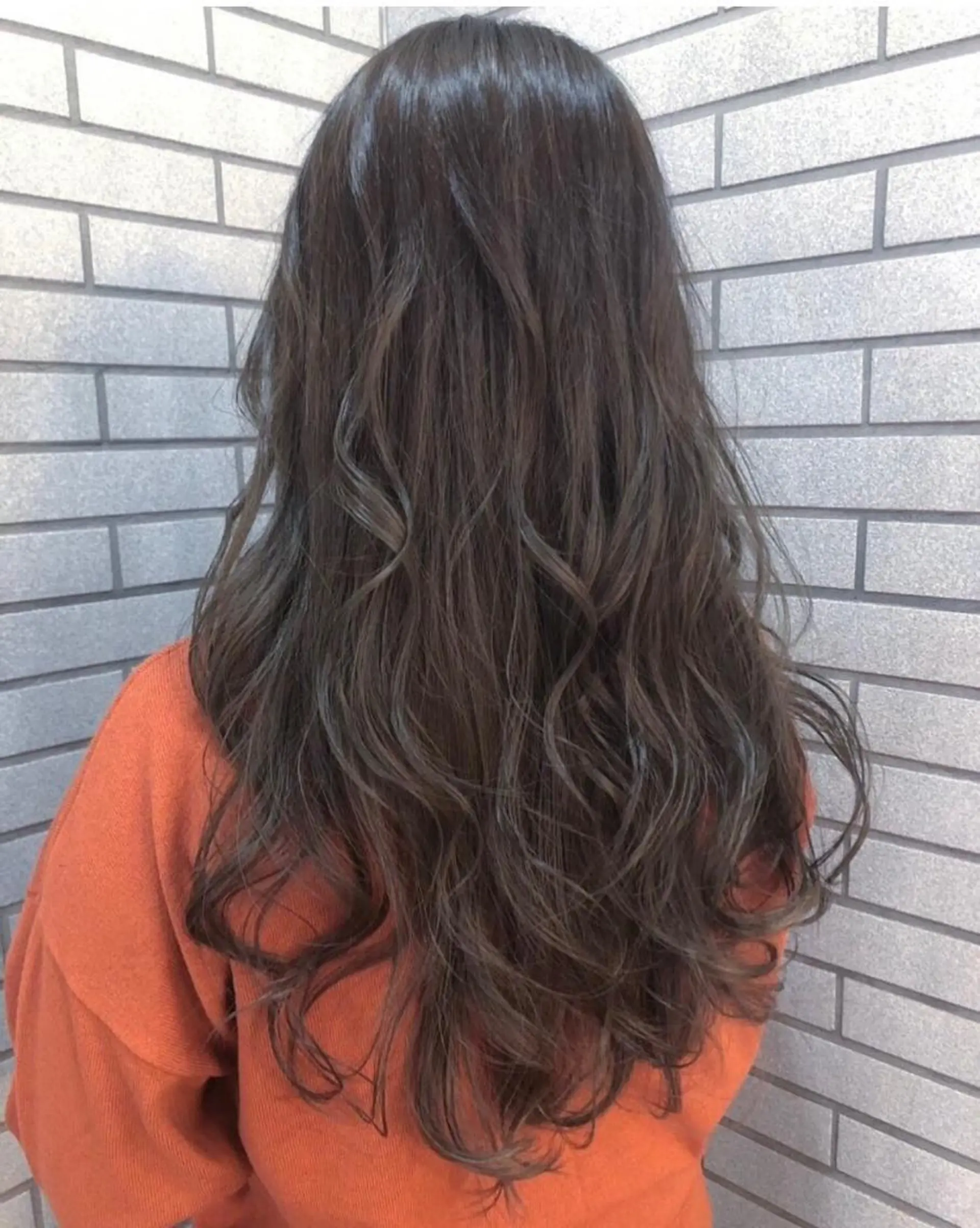 ロング カラー アディクシーカラー アッシュ ブルーカラー ブルーアッシュ グレージュ カット ヘアカラー トリートメント XES-TA所属・中村 よしひでのヘアスタイル