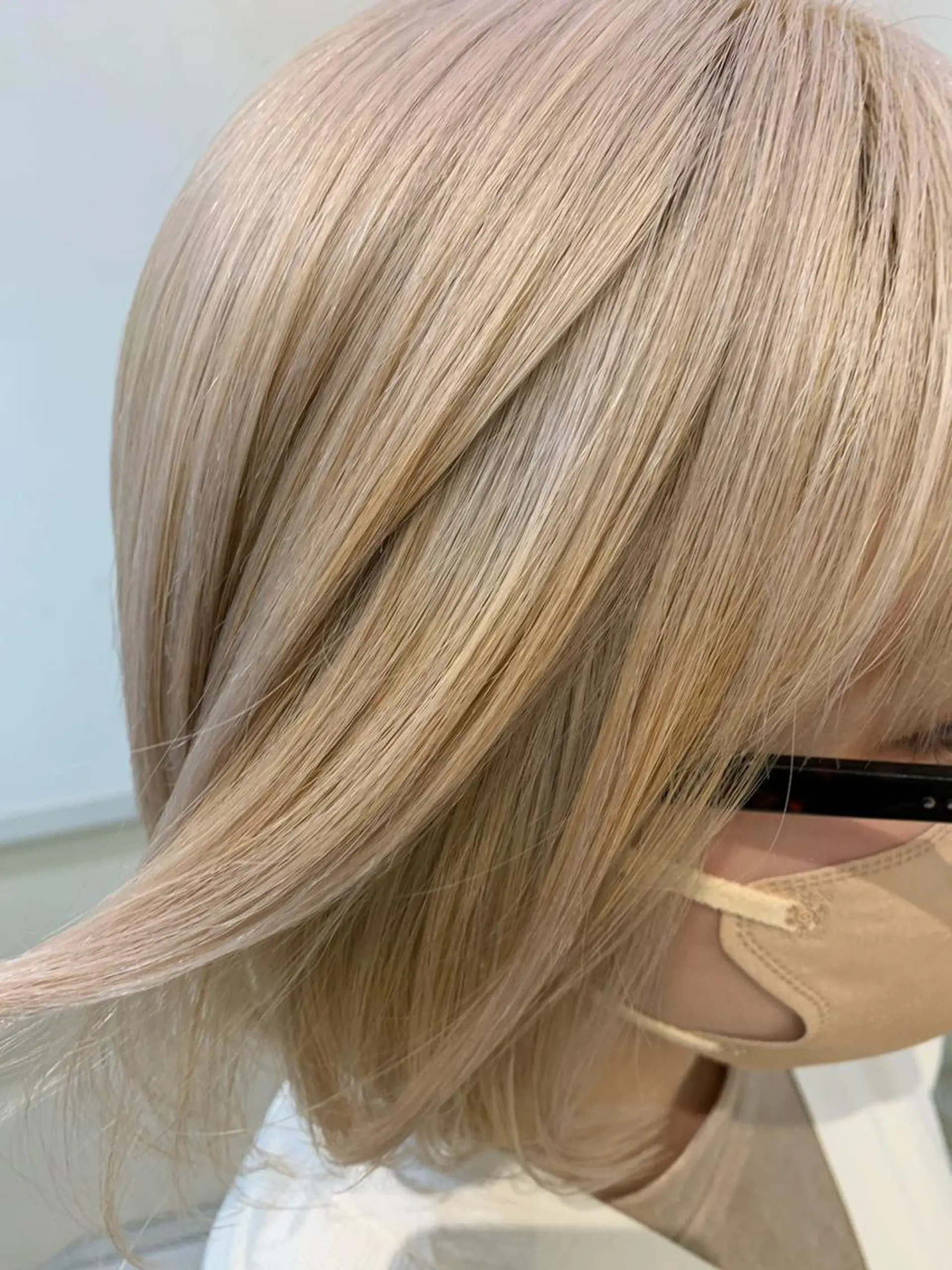 ショート カラー ベージュカラー 透明感カラー ホワイトベージュ 透けるbrown カラー🎗♡yukaのヘアスタイル