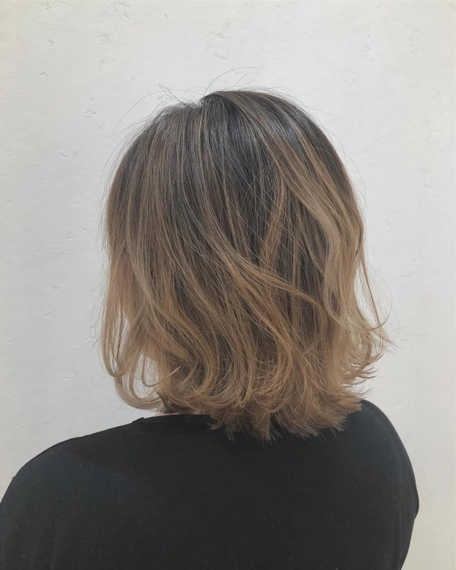 ミディアム カラー バレイヤージュ レイヤーカット ニュアンスカラー🫧 加納のヘアスタイル