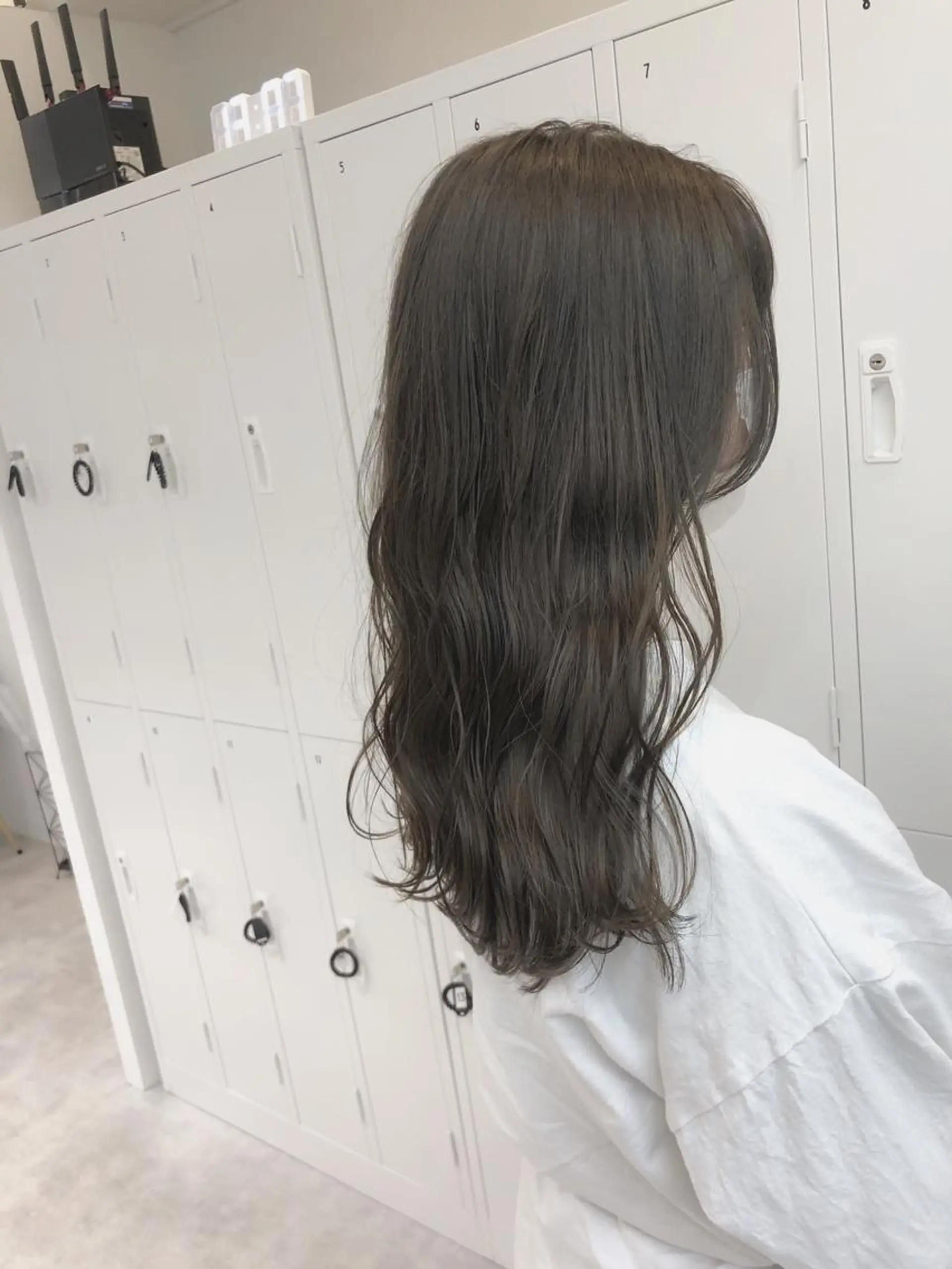 セミロング カラー 透明感カラー 山崎 俊介のヘアスタイル