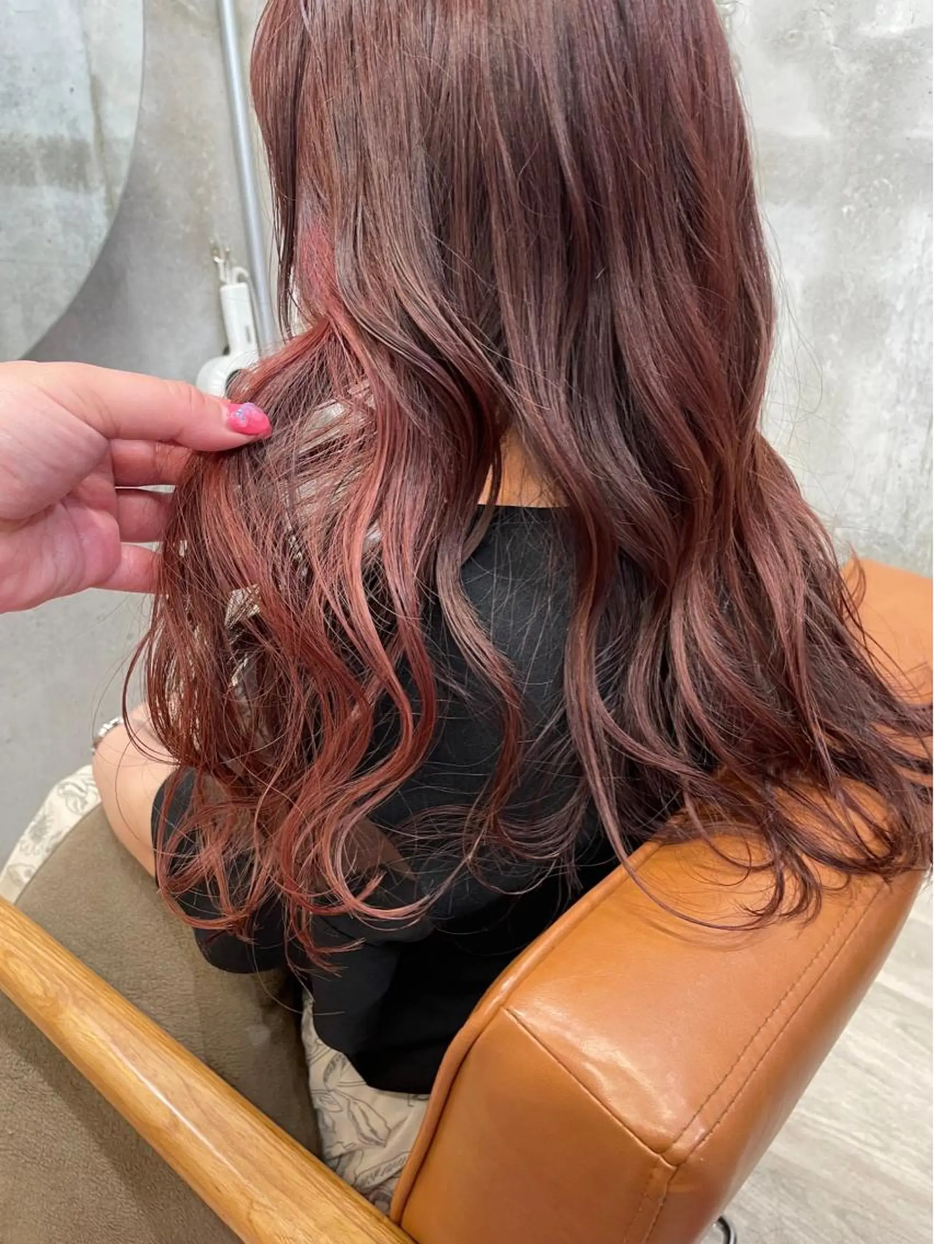 ロング カラー 透明感カラー ハイライトカラー ハイトーンカラー インナーカラー ボブ ヘアカラー トリートメント Kozy  hair design所属・東 史夏のヘアスタイル
