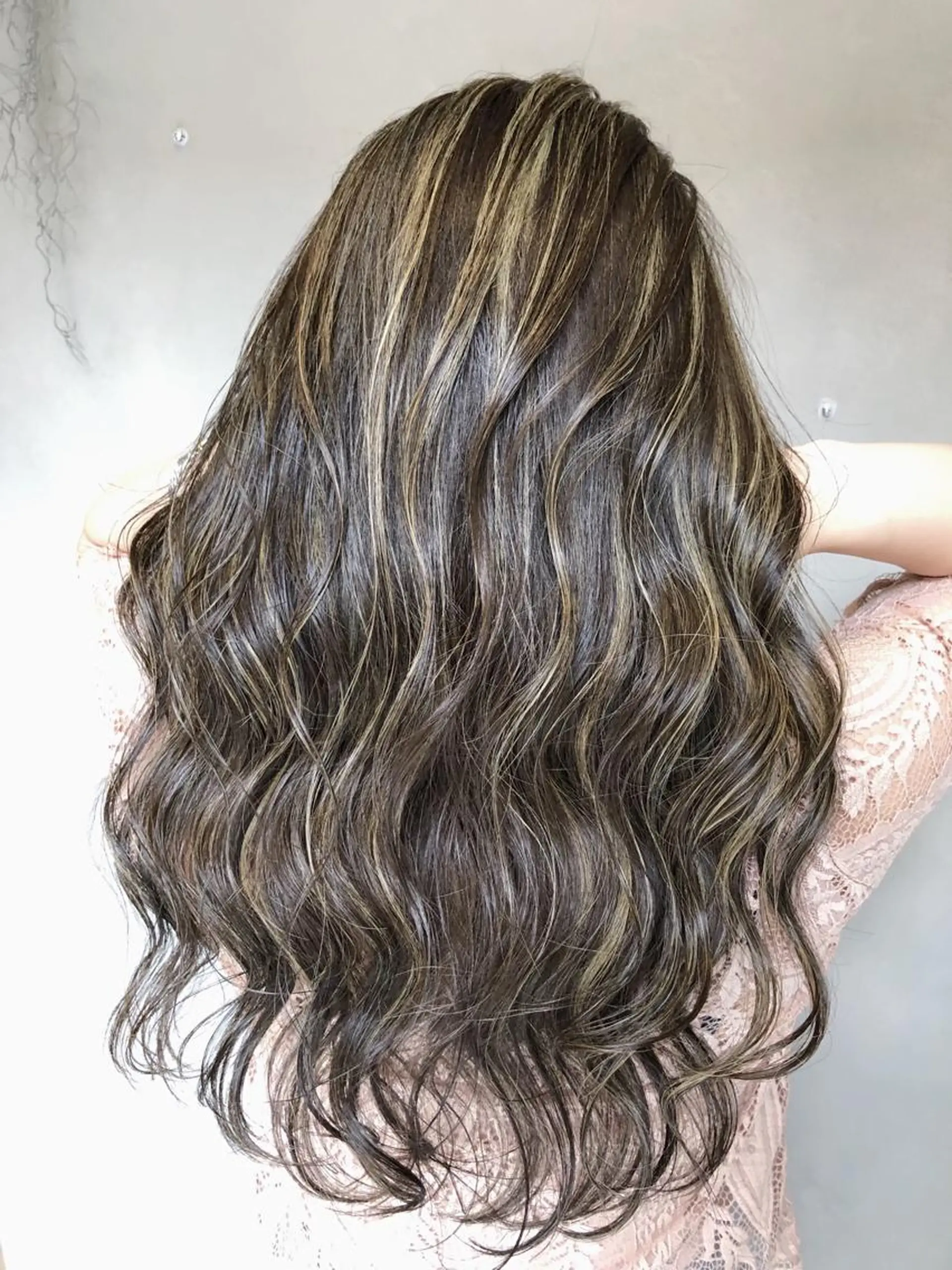 ロング カラー ヘアカラー トリートメント LA KING GINZA TOKYO所属・🧡ショートの達人 🧡SHOのヘアスタイル