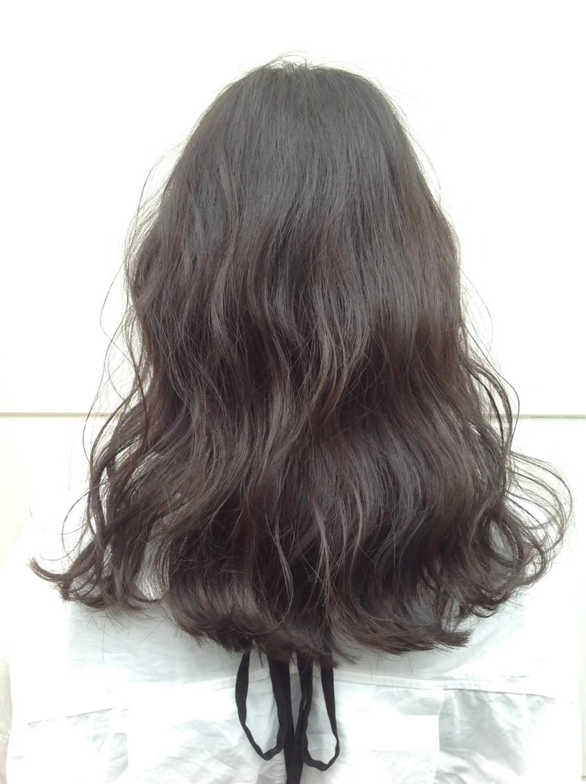 ロング カラー ブルーカラー ブルージュ 榎園 由美のヘアスタイル