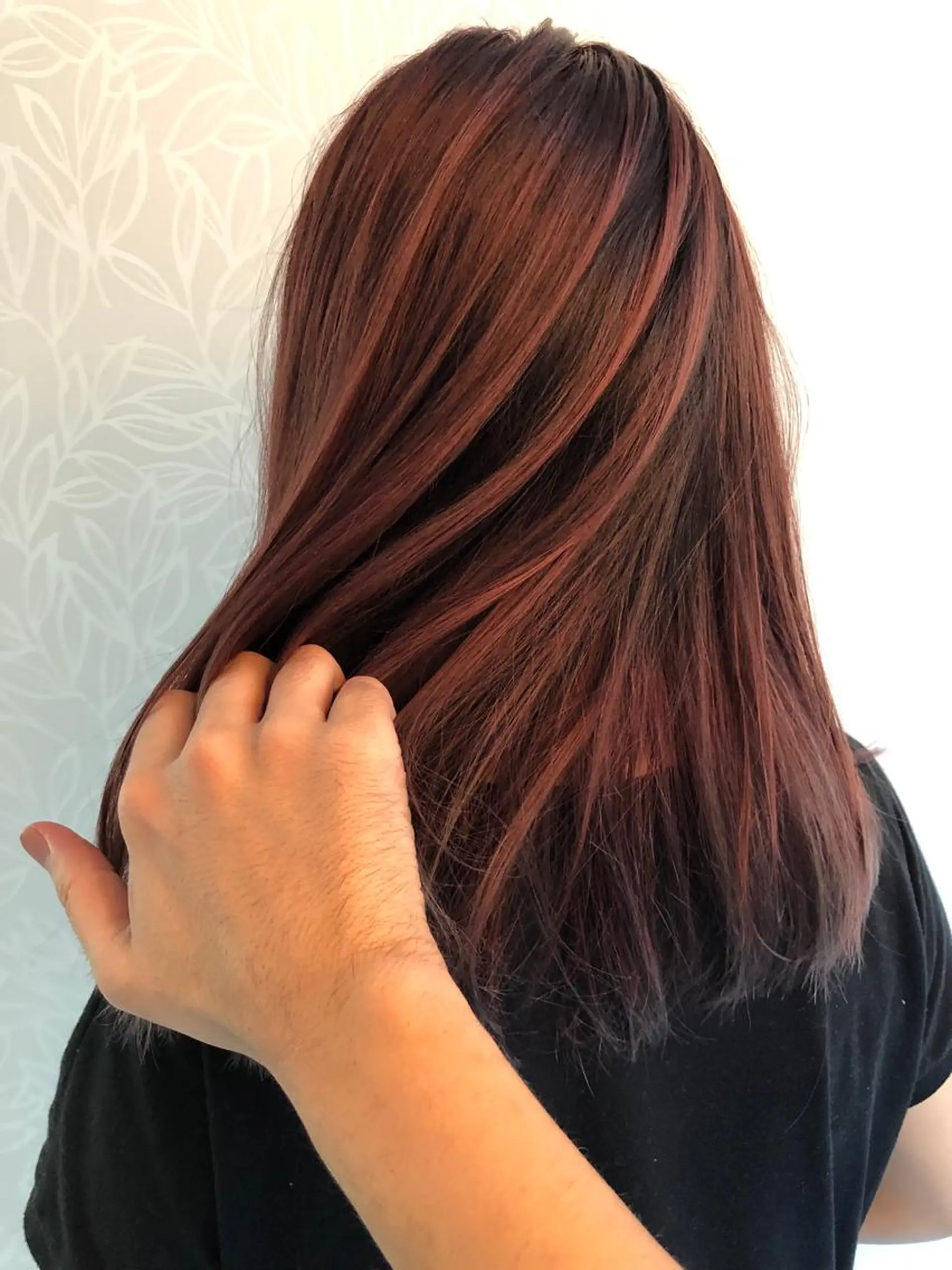 セミロング レイヤーカット 福元 保雄のヘアスタイル