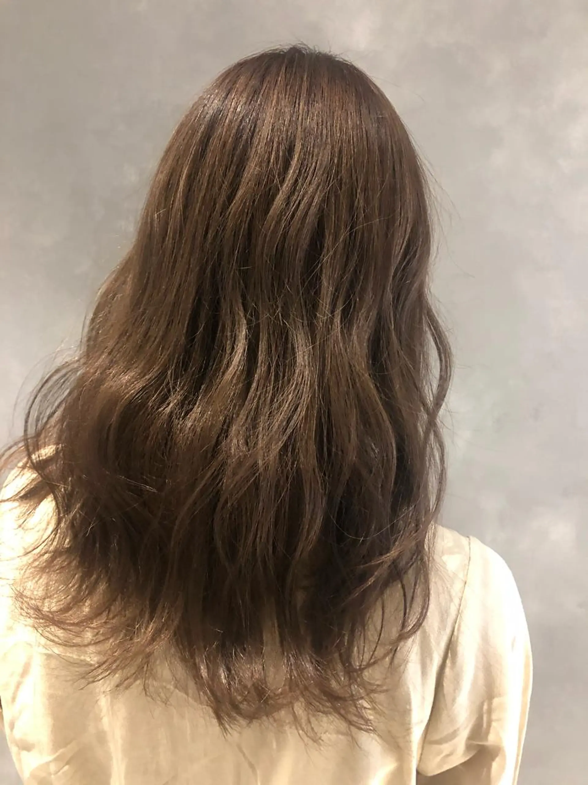 セミロング カラー カット パーマ 長谷川 沙紀のヘアスタイル