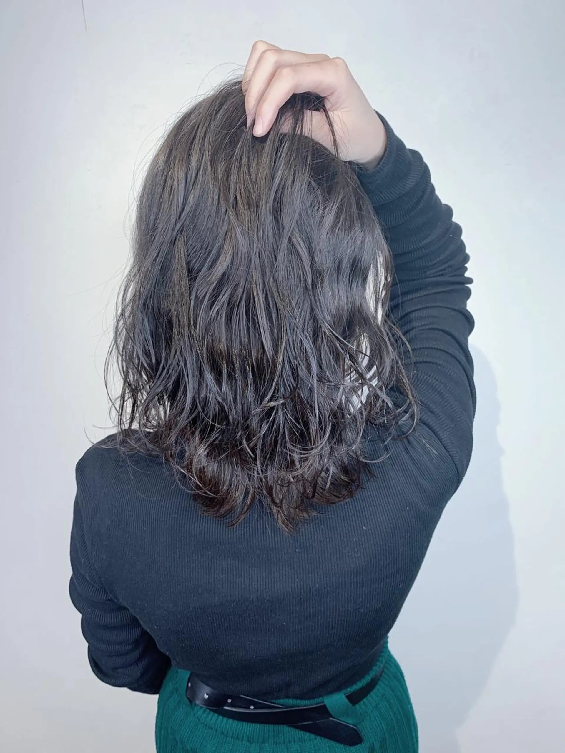 ミディアム カラー アッシュ _WHITE 天神店 YUMEKA🐻のヘアスタイル