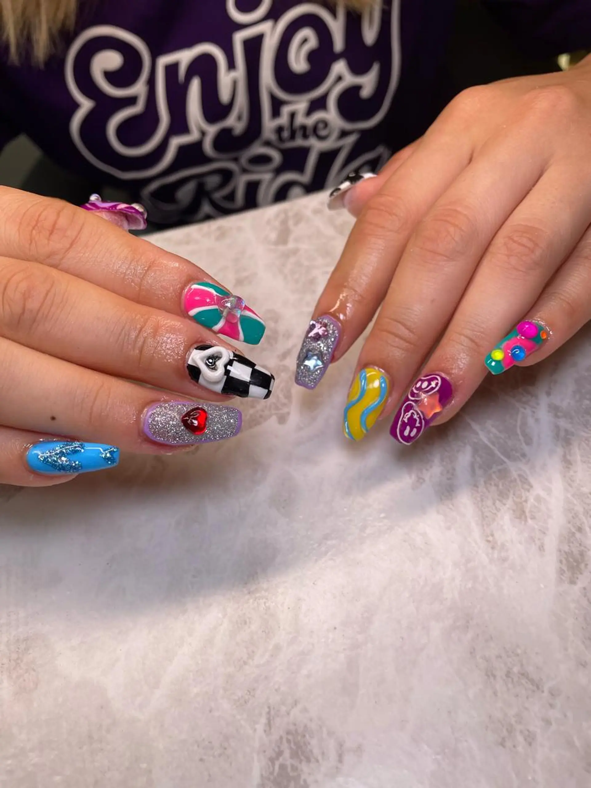 ネイル ハンドネイル YOUTH nails waxing所属・YOUTH natsumiのネイルデザイン