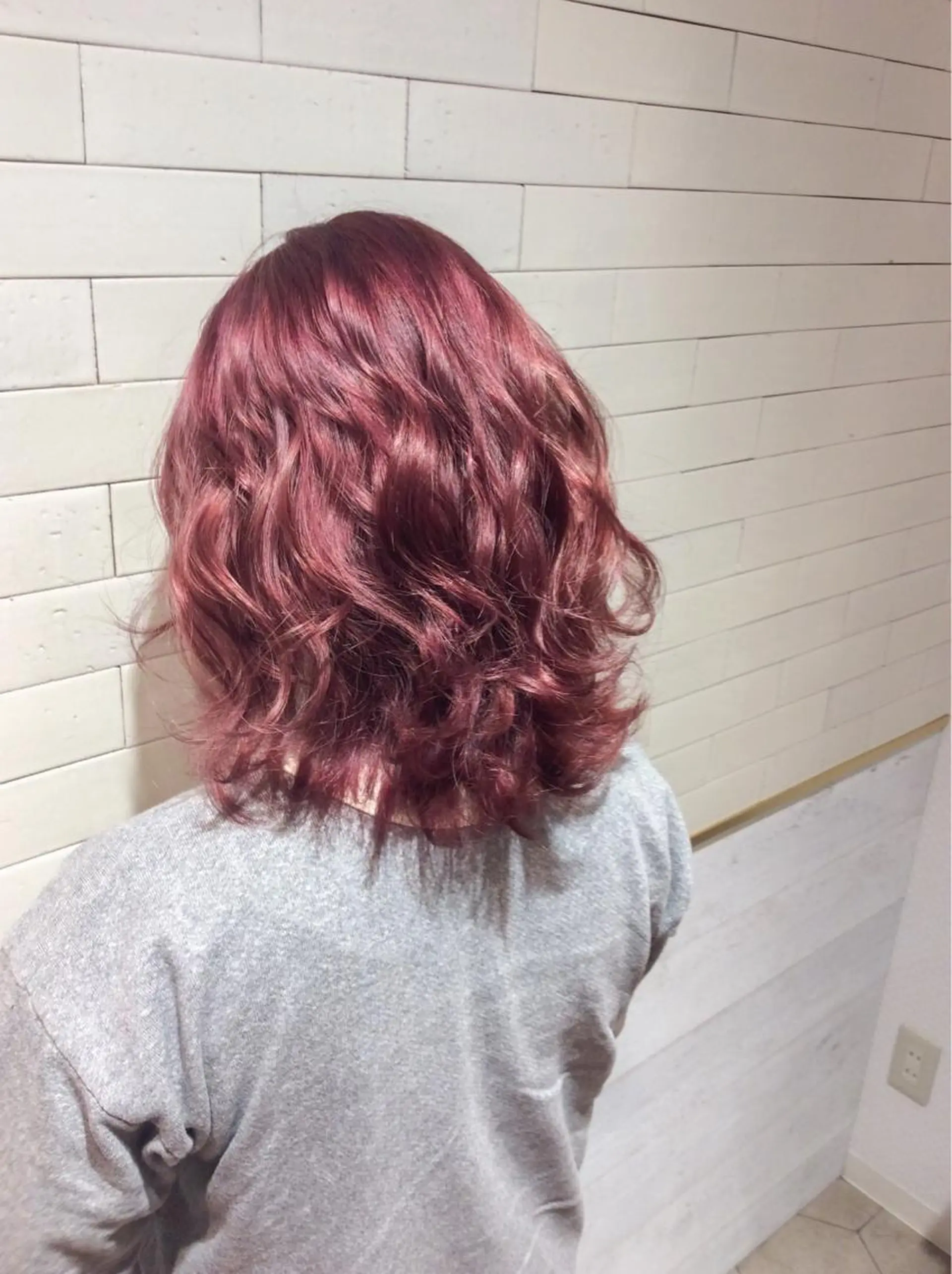 ミディアム カラー ピンクカラー レイヤーカット× 髪質改善たもりのヘアスタイル