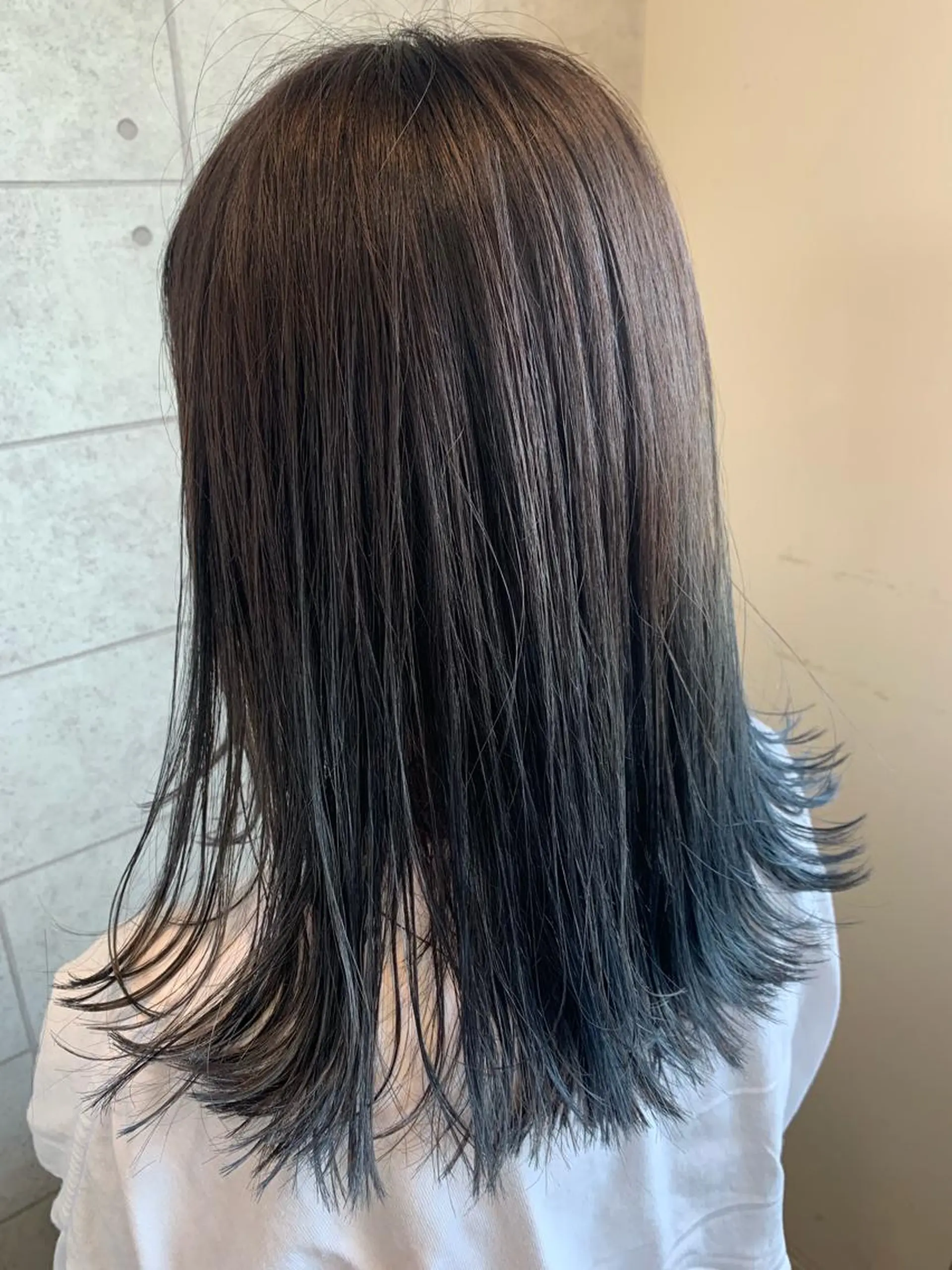 セミロング カラー ヘアアレンジ ブリーチ 🌿‬ ܸAir 透明感🌱西村知佳のヘアスタイル