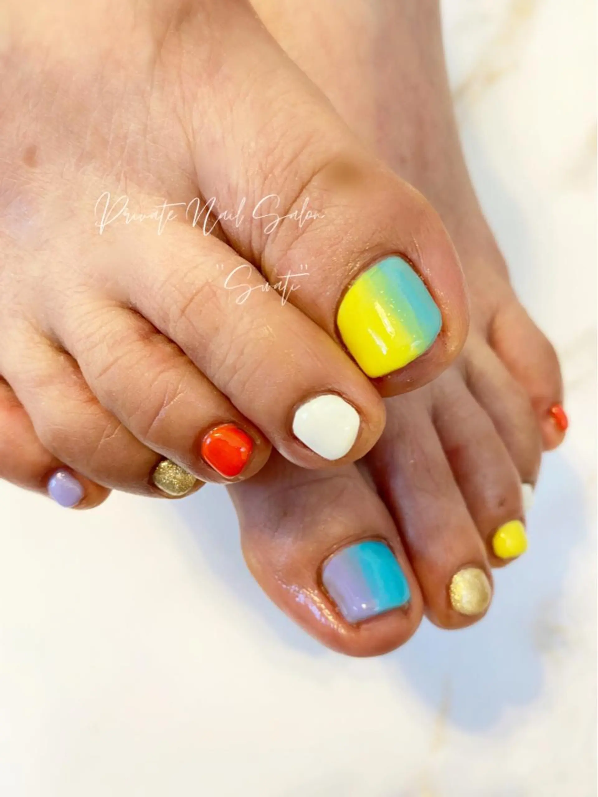 ネイル アートネイル フットネイル ニュアンスネイル オフィスネイル 夏ネイル yuko （ネイリスト）のネイルデザイン