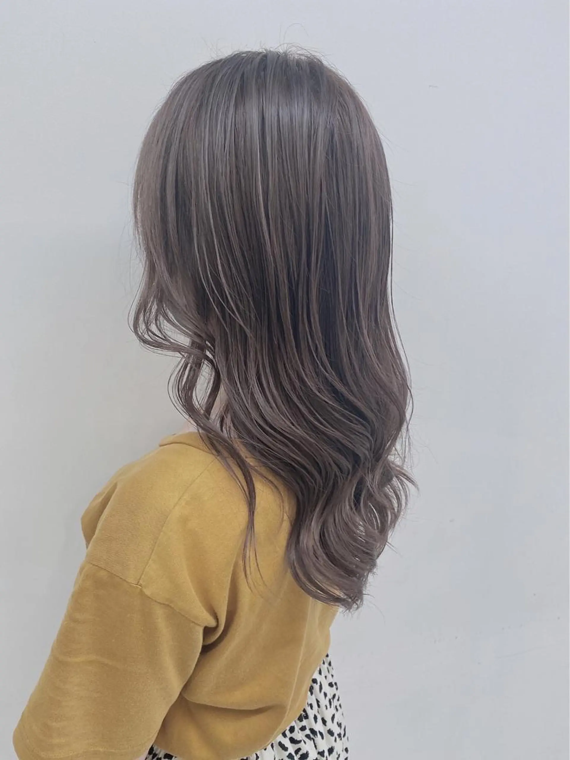 セミロング カラー ヘアカラー トリートメント ⛄️冬の透明感 カラー⛄️大西のヘアスタイル