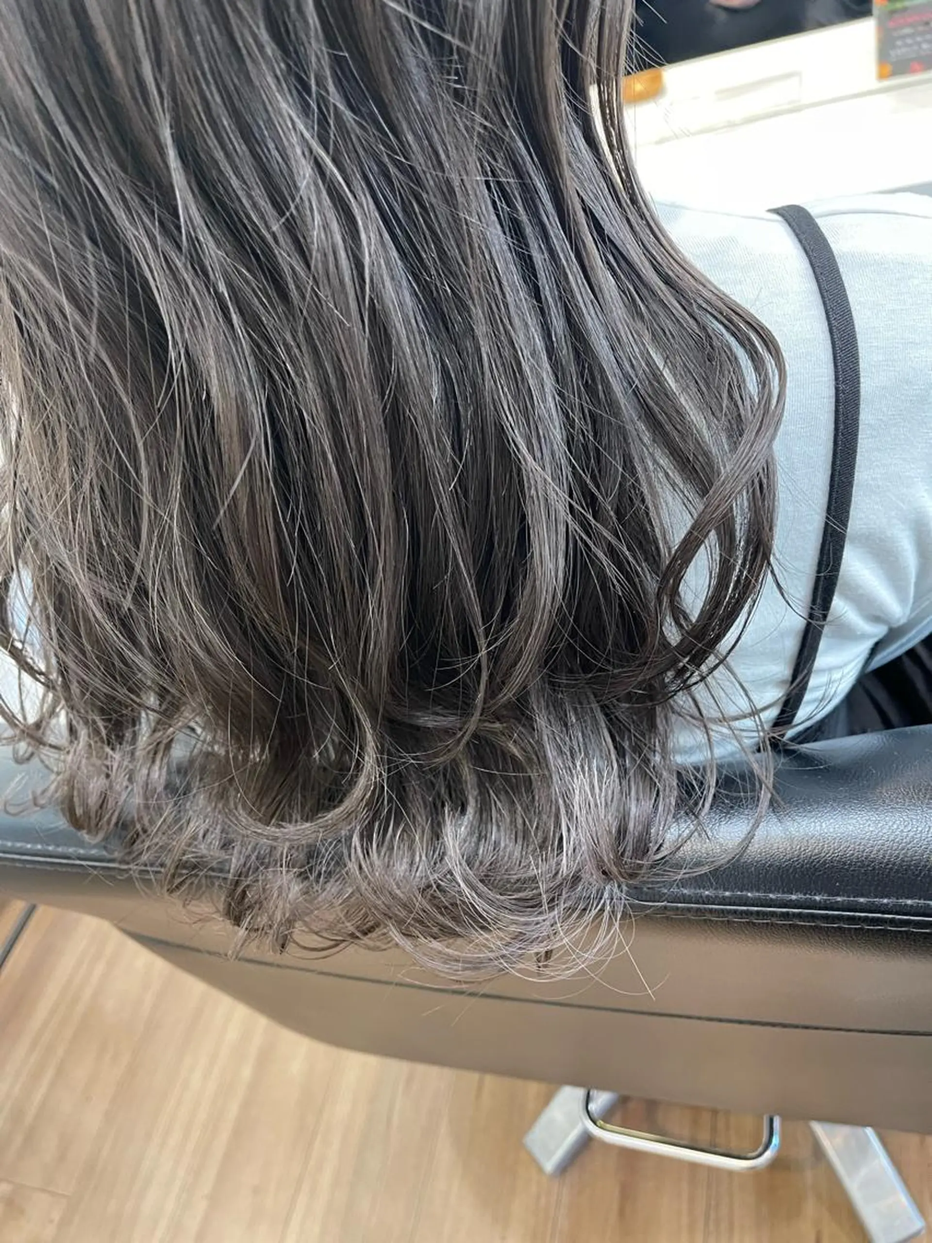 セミロング 丸山 亜加理のヘアスタイル