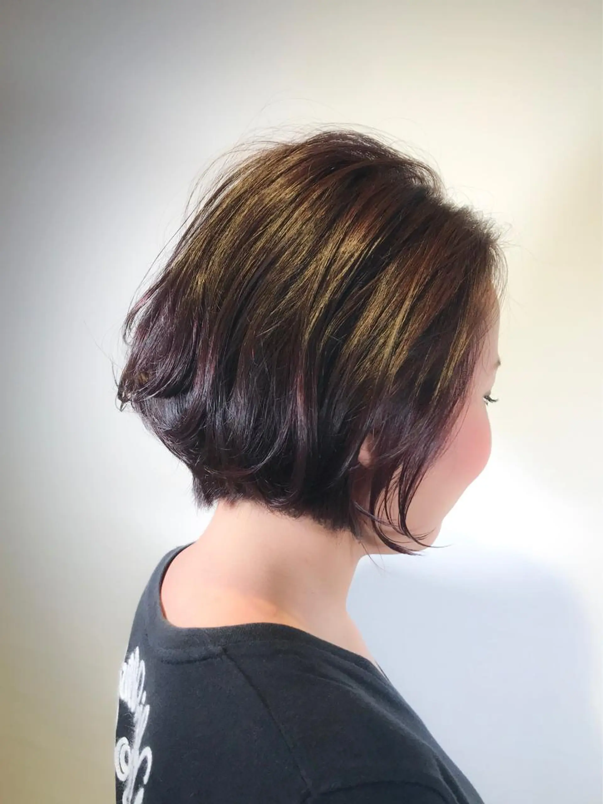 ショート カラー BIANCO北堀江 AKANEのヘアスタイル