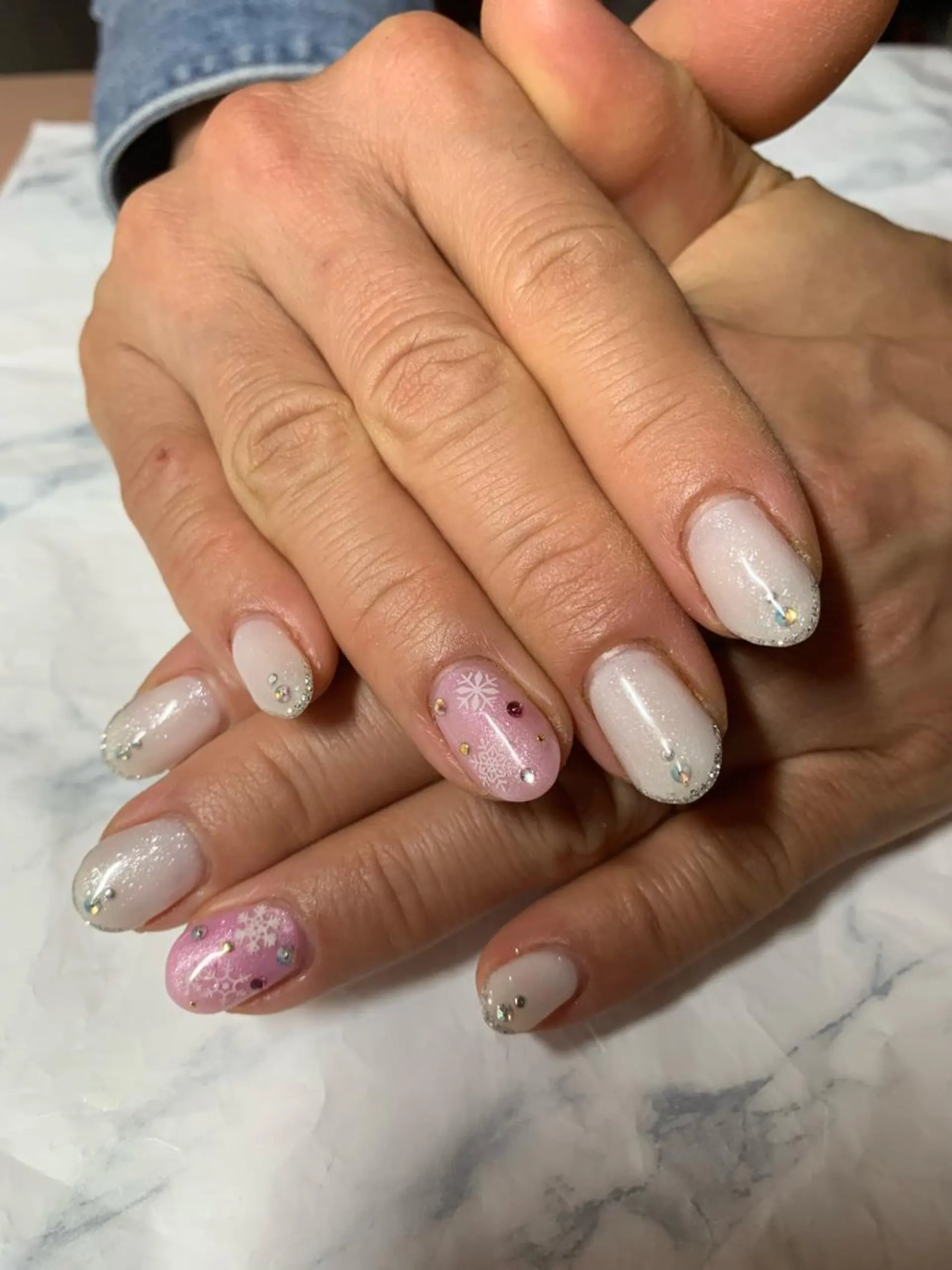 ネイル 菅野 愛花のネイルデザイン