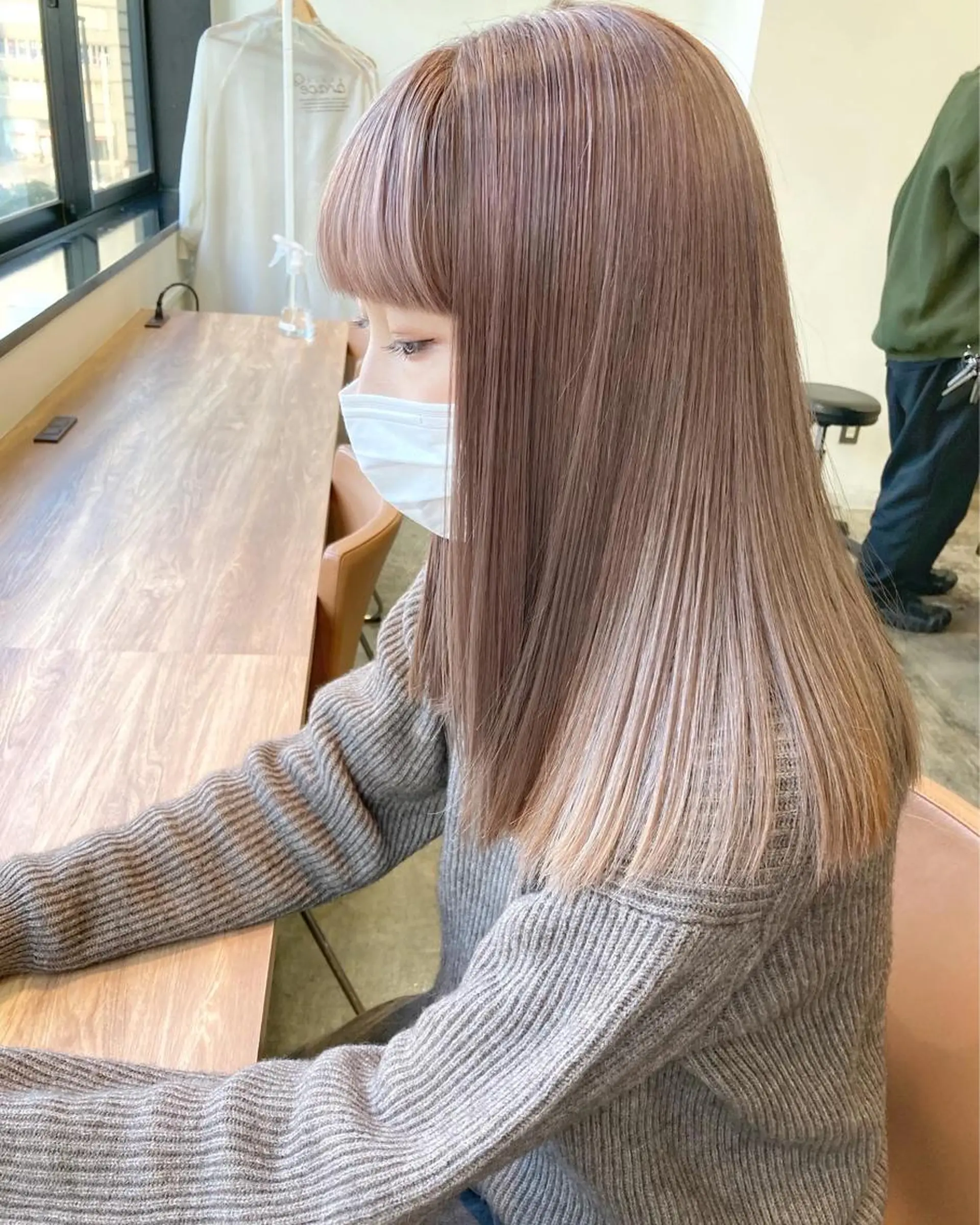 ミディアム カラー ブリーチ グレージュ ヘアカラー カラーリスト菅野 竜矢🌈のヘアスタイル