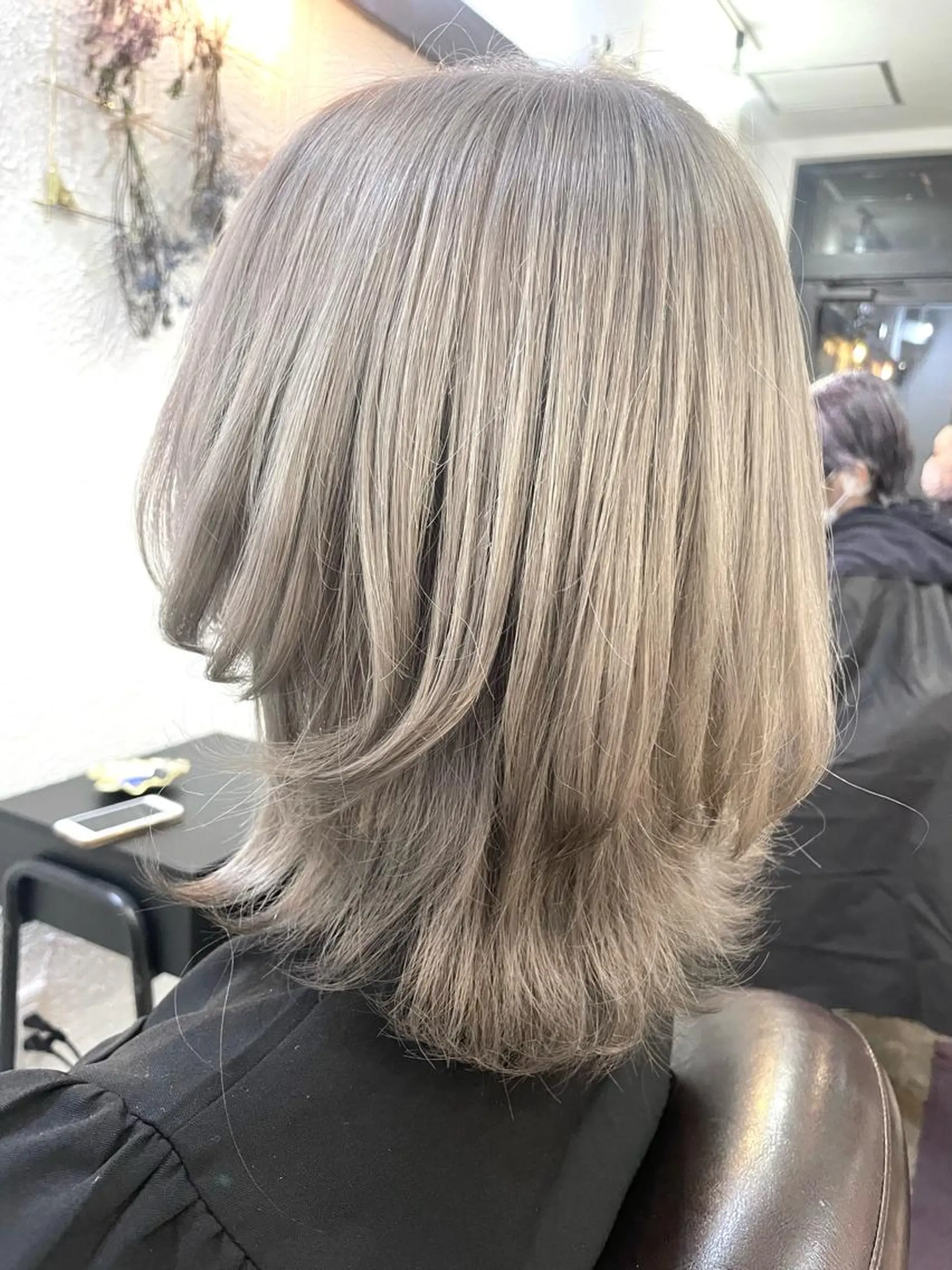 ミディアム カラー パーマ ヘアアレンジ メンズ シールエクステ メンズバレイヤージュ メンズブリーチ メンズハイライト メンズインナーカラー 🦋高瀬寛菜🦋 韓国/ブリーチのヘアスタイル