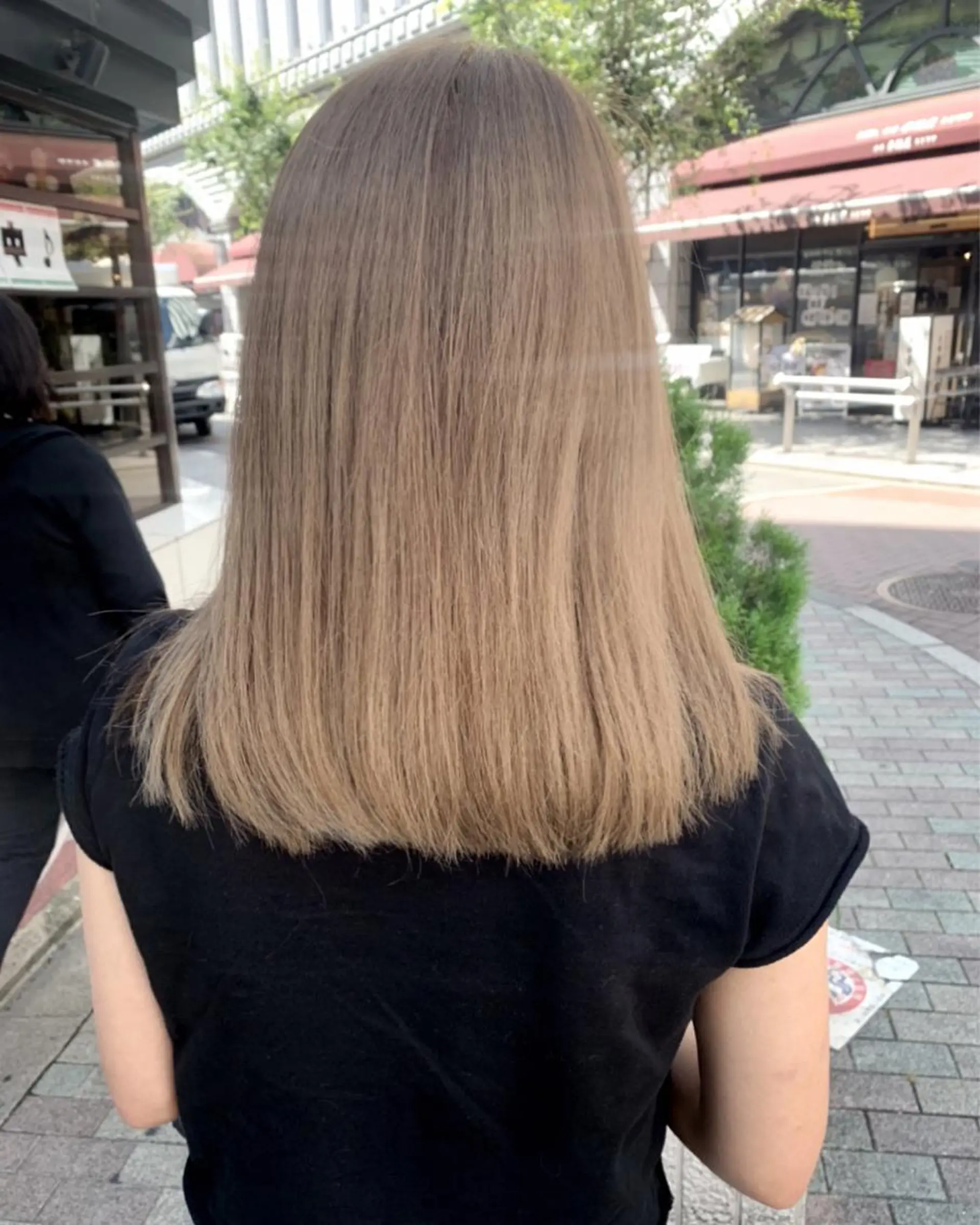 セミロング カラー カット ヘアカラー 京都大人女性ショート 徒歩1分/秋山のヘアスタイル