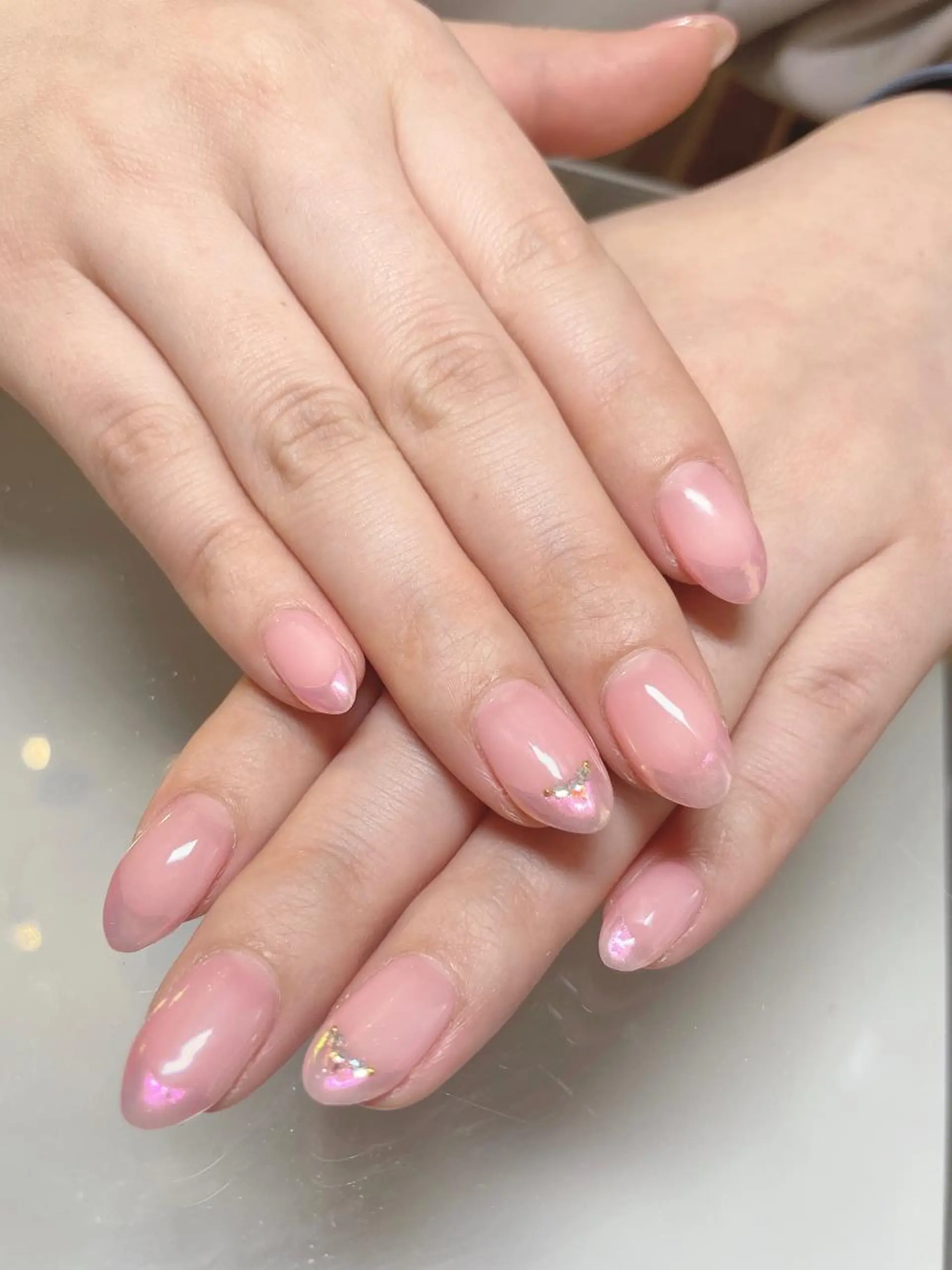 ネイル オーロラネイル フレンチネイル ハンドネイル Nail room Lunaのネイルデザイン