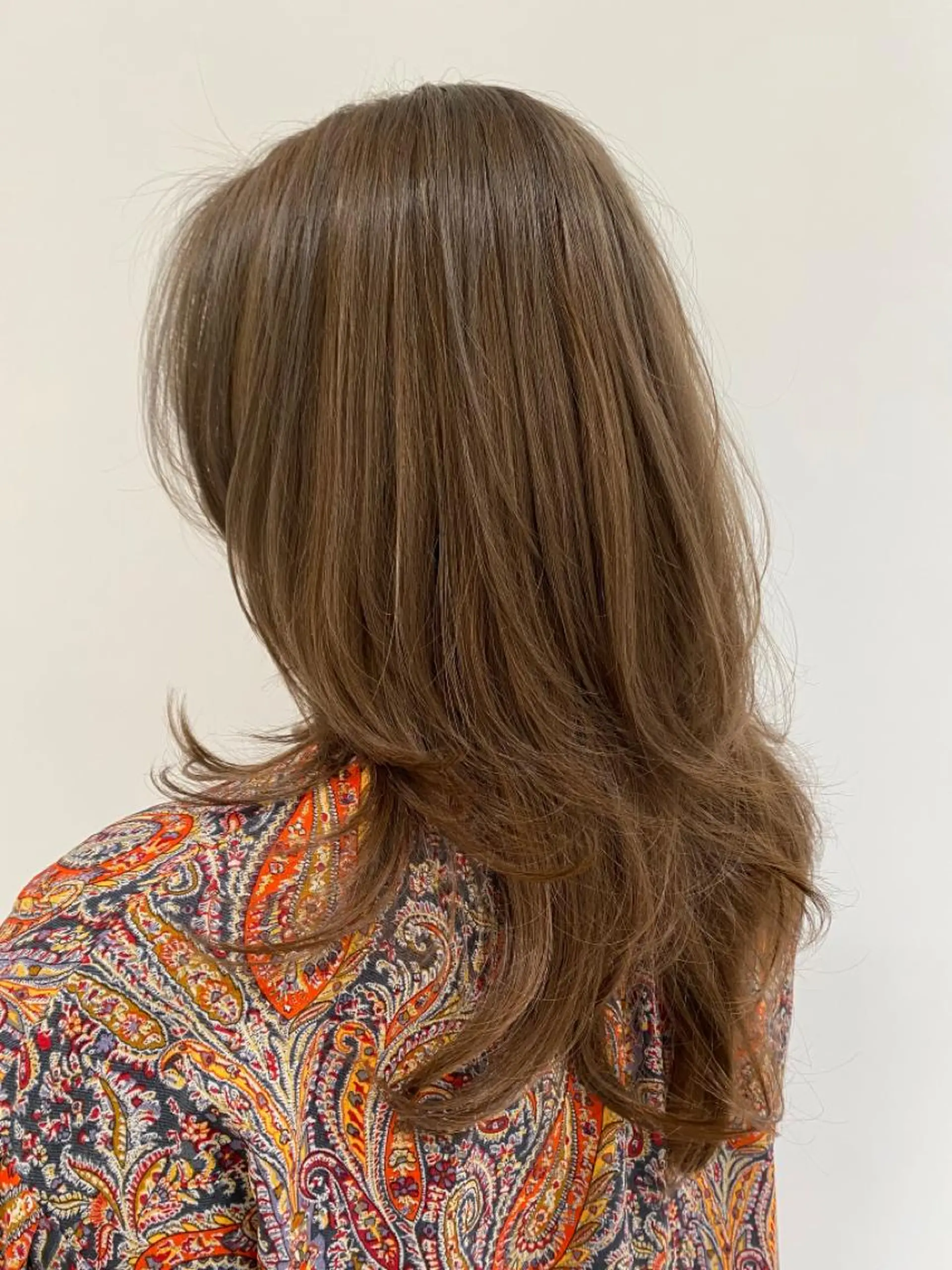 セミロング ウルフカット スパイキーショート パーマ　具志堅　太志のヘアスタイル