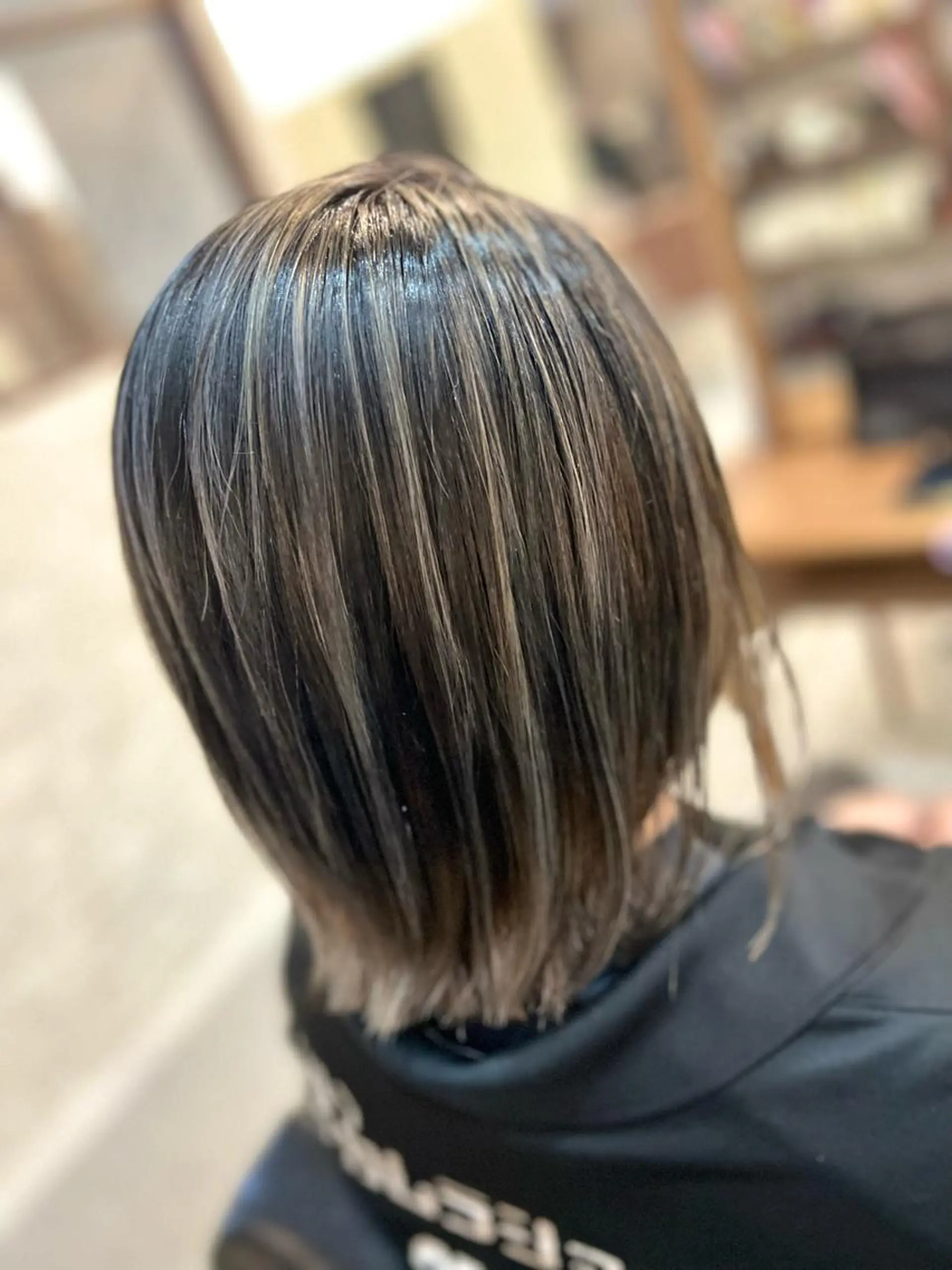 ミディアム カラー ベージュカラー ハイライトカラー ハイライト ヘアカラー Style Tのヘアスタイル