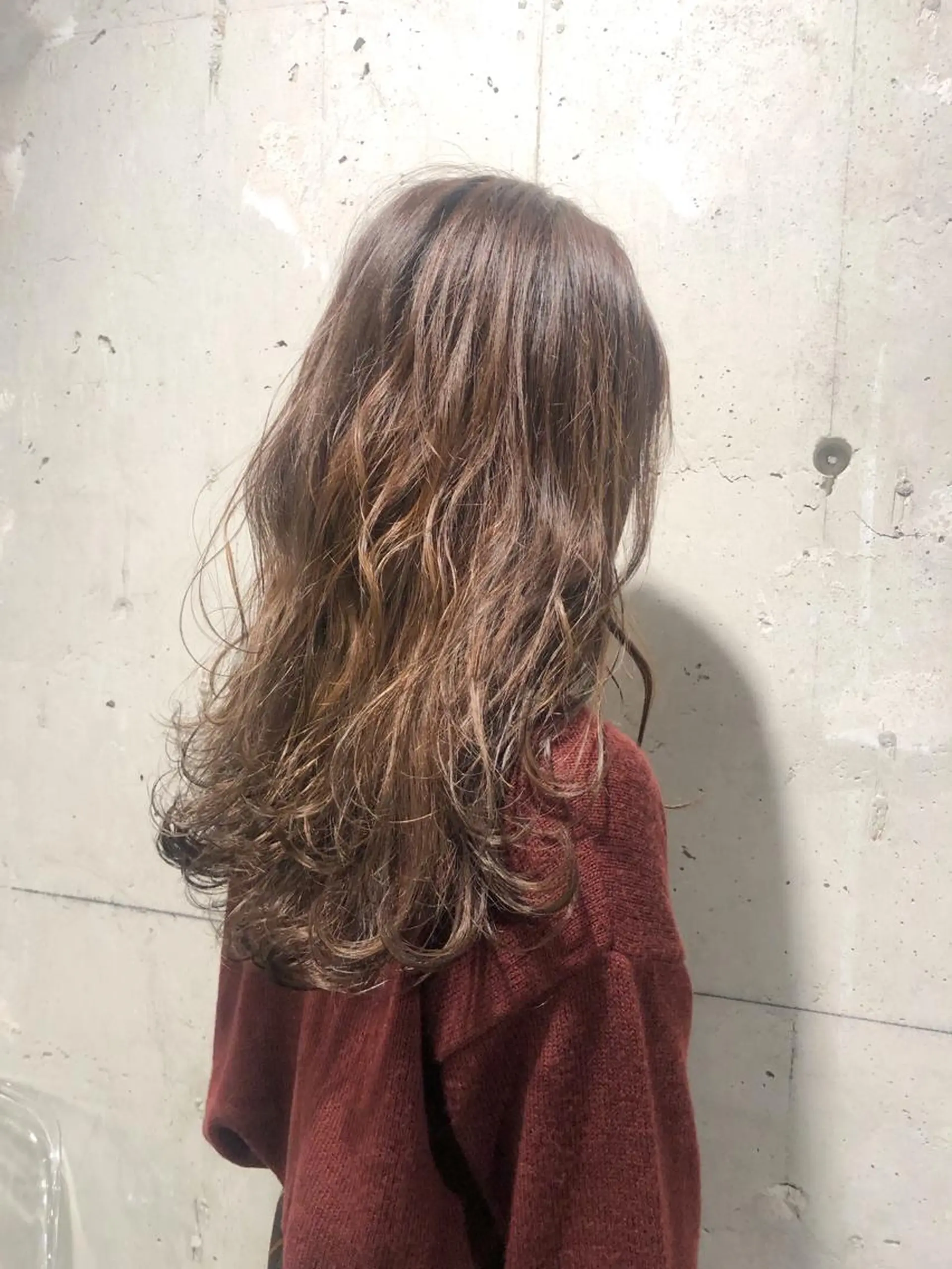 ロング カラー パーマ ヘアアレンジ メンズ キッズ ネイル マツエク・マツパ ベージュカラー シアーベージュ 春ネイル Rene'所属・当日予約⭕️ yuriのヘアスタイル