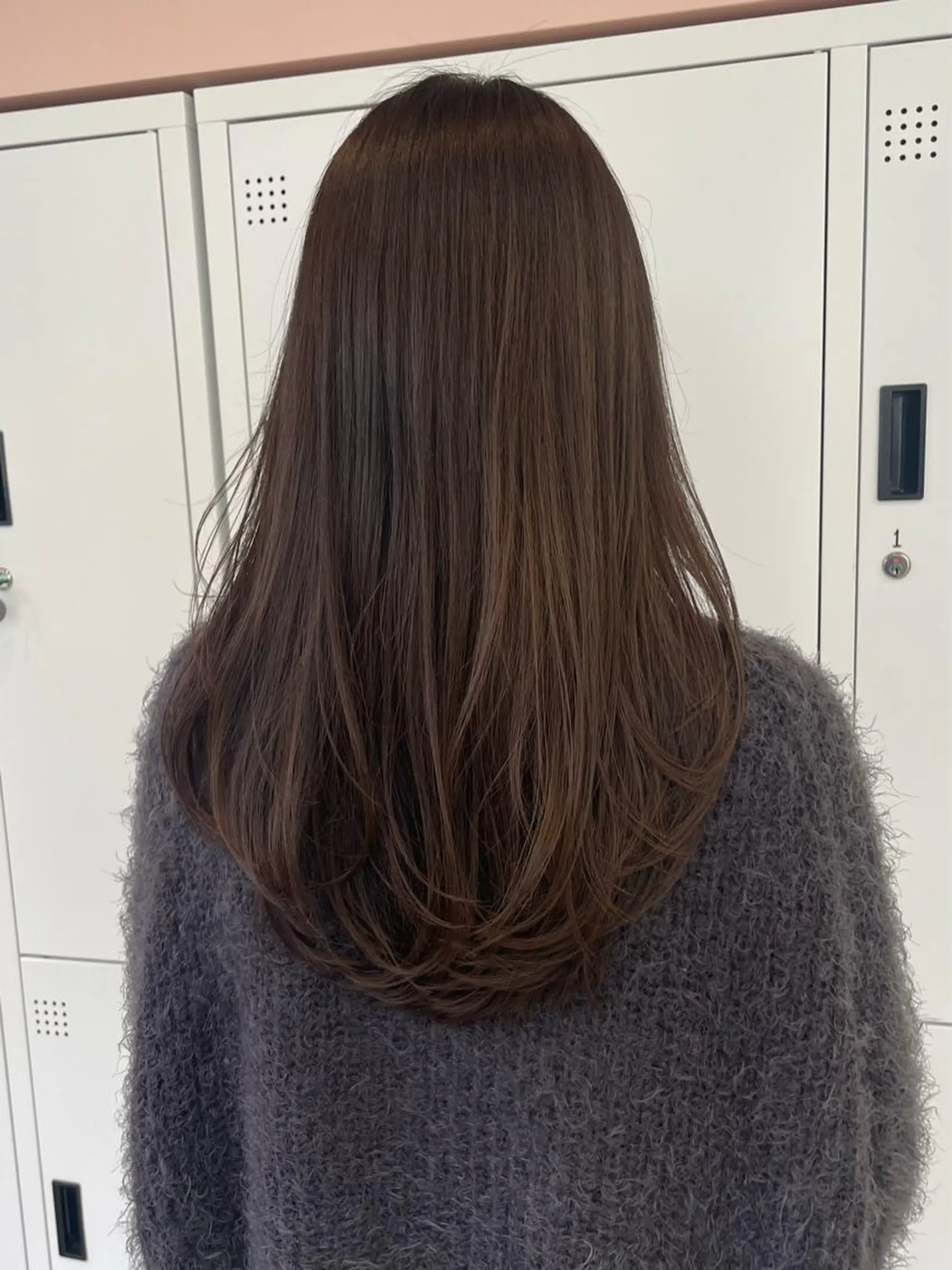 ロング 若月 あやかのヘアスタイル