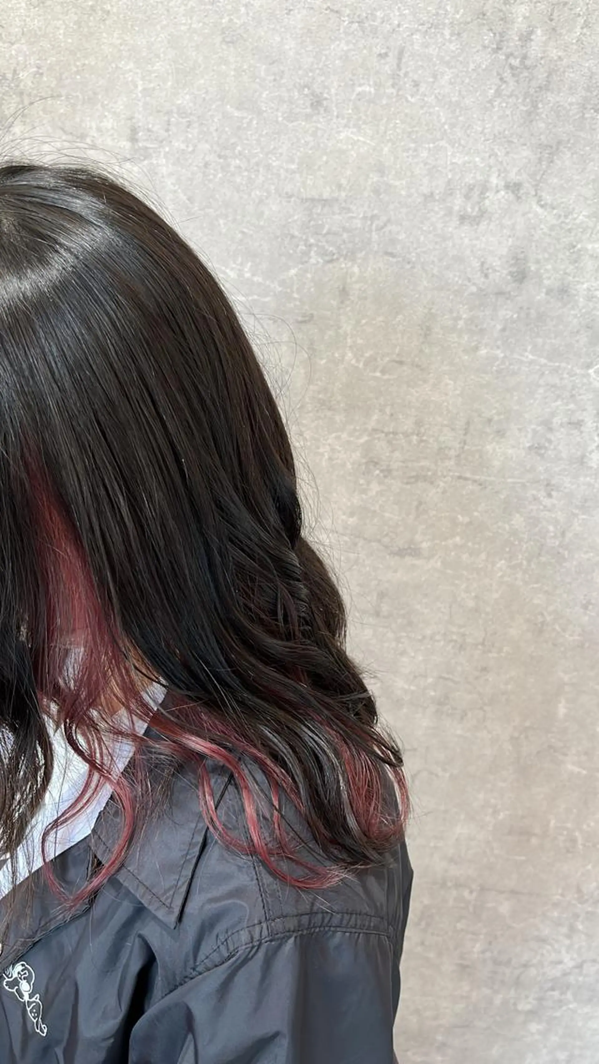 カラー 下山 萌華のヘアスタイル