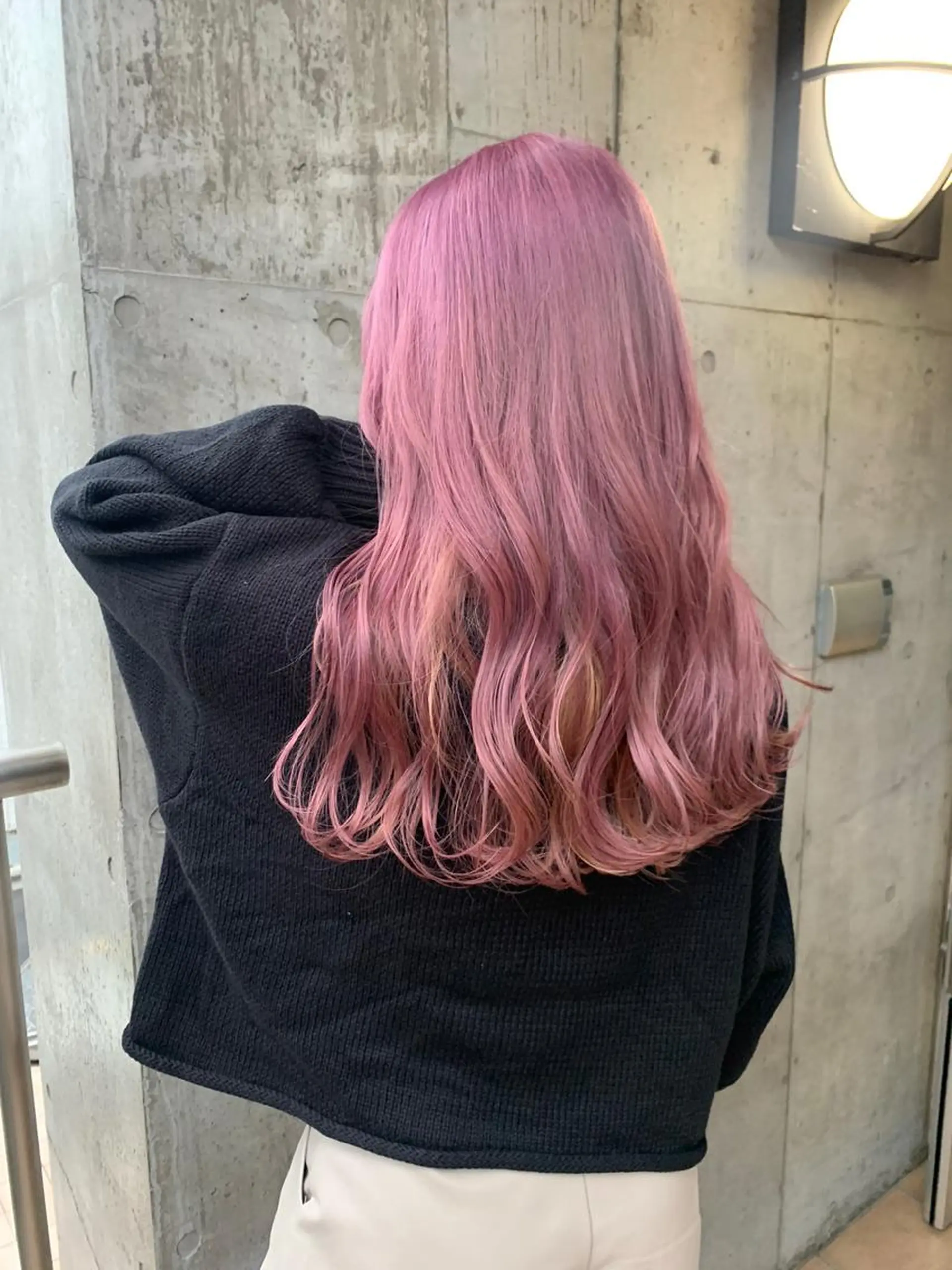 ロング カラー ラベンダーカラー ラベンダーピンク ピンクカラー ヘアカラー トリートメント ミルクティーベージュ ブリーチ　店長　清水のヘアスタイル