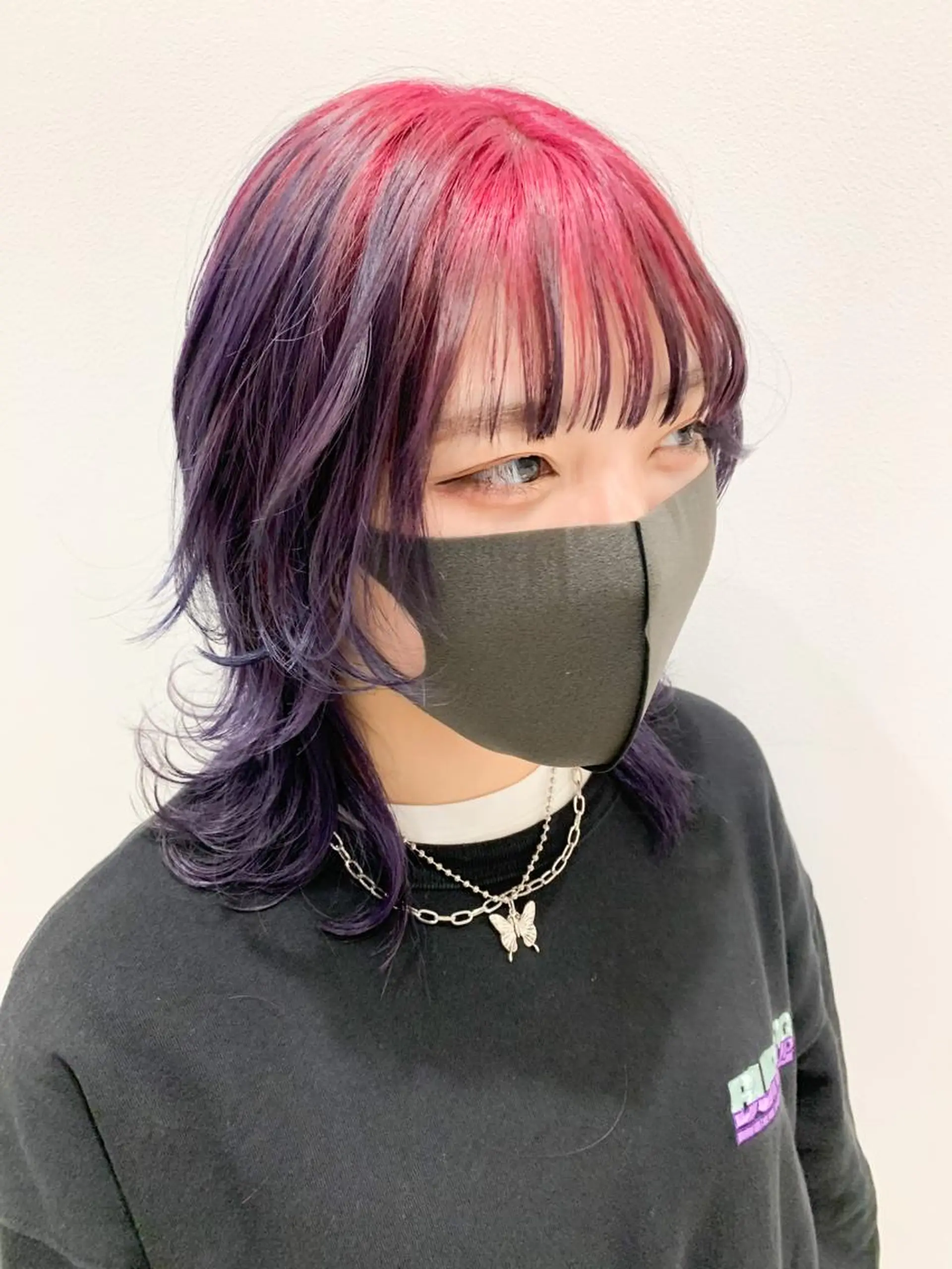 ミディアム パープルカラー 🍀ケアブリーチ カラー🍀坂井のヘアスタイル