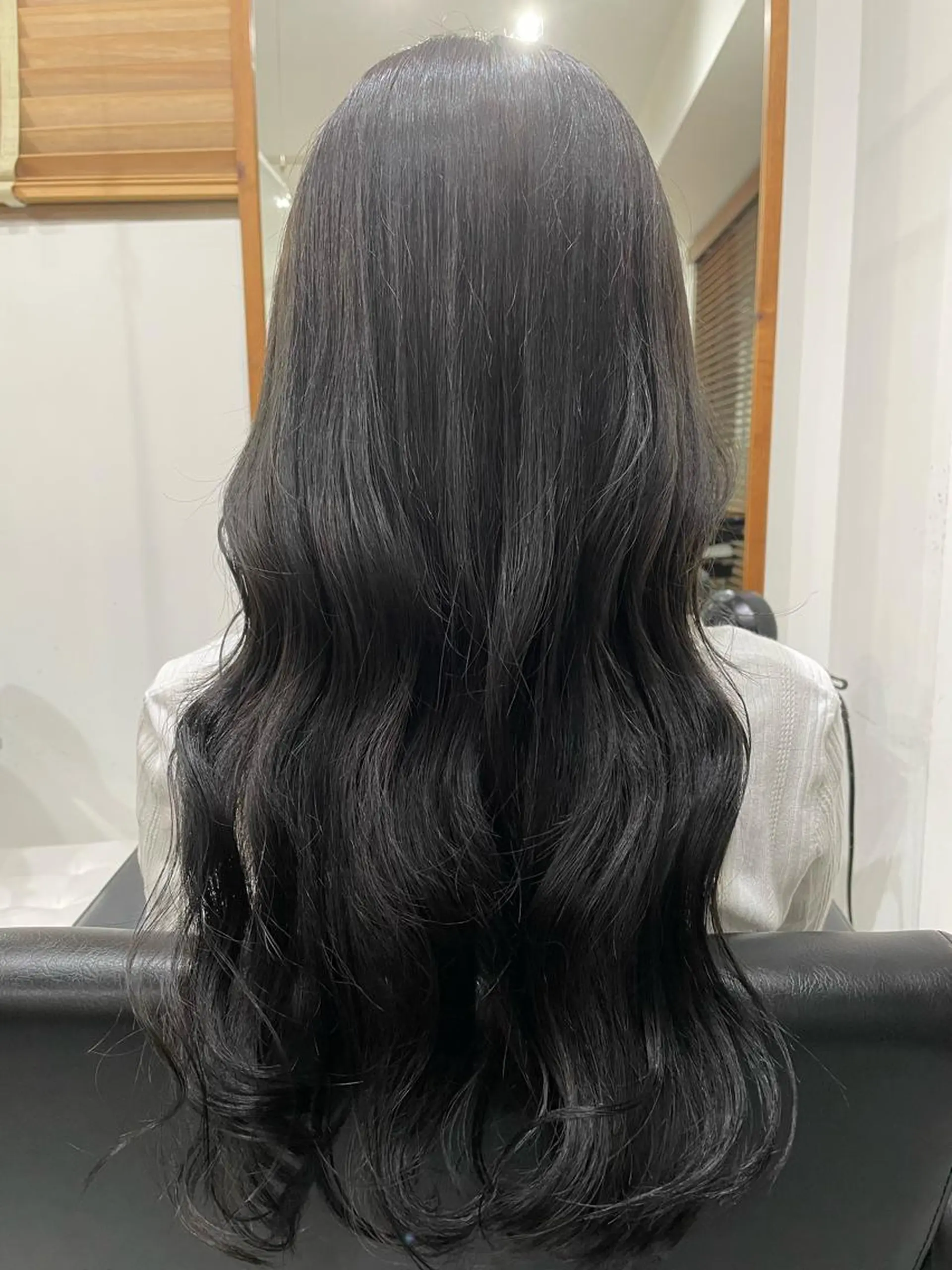 ロング 🐬脱白髪染めカラー 清水大世🐬のヘアスタイル