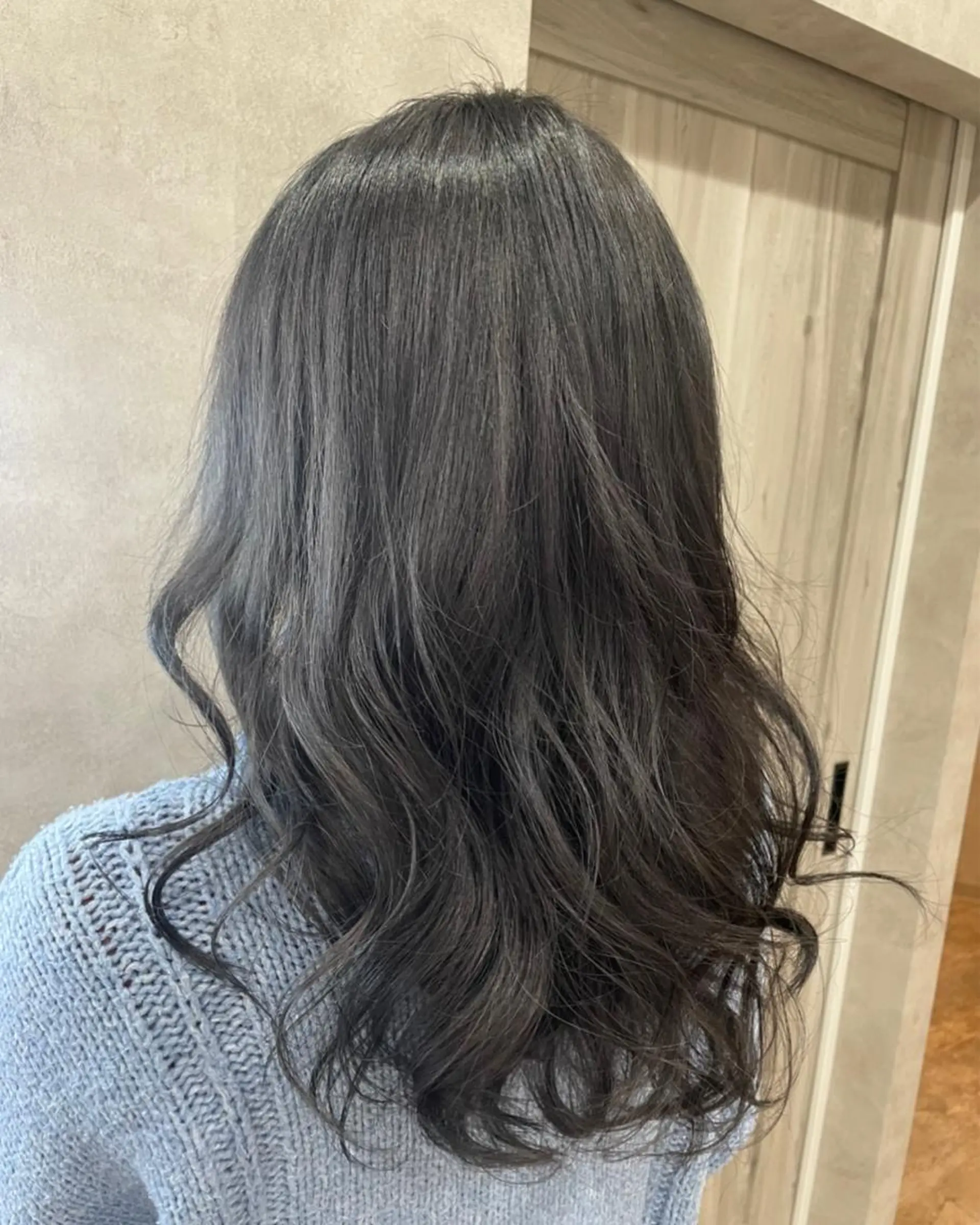 セミロング カラー カット ヘアカラー 🍑🧋ハイトーン 暖色カラーlucaのヘアスタイル