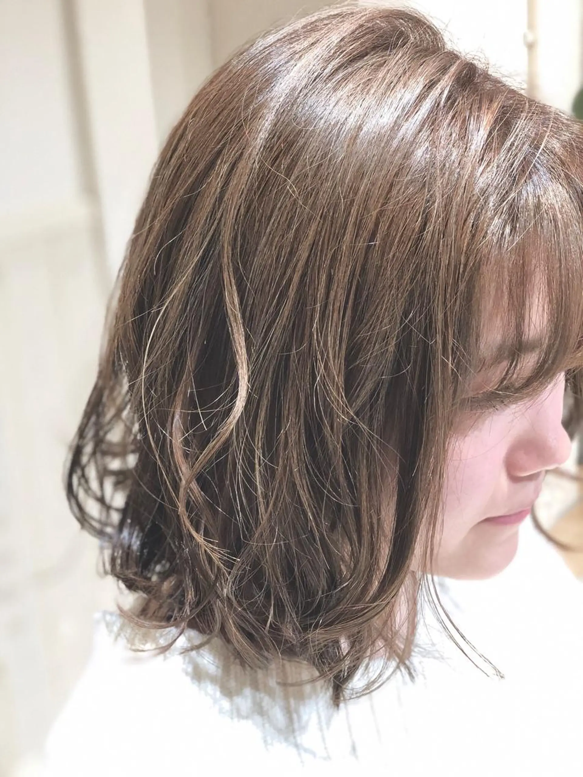 ミディアム カラー パーマ ヘアアレンジ ミディアムパーマ バレイヤージュ ベージュカラー 黒髪 ブリーチ 【ツヤ髪美容師】 ツダケイスケのヘアスタイル