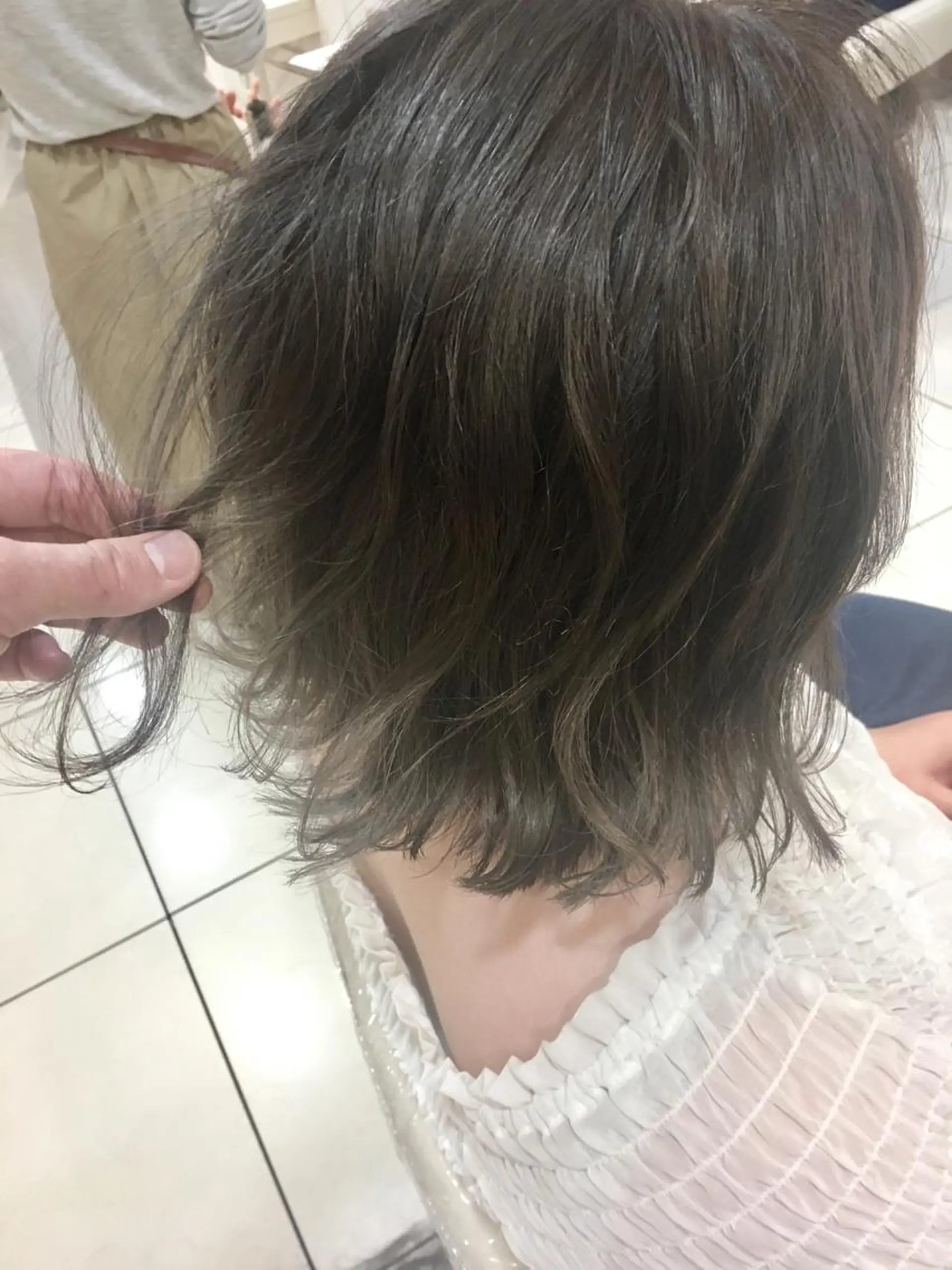 カラー ブリーチ 透明感カラー グレージュ 髪質改善/美髪矯正 マネージャー福永のヘアスタイル