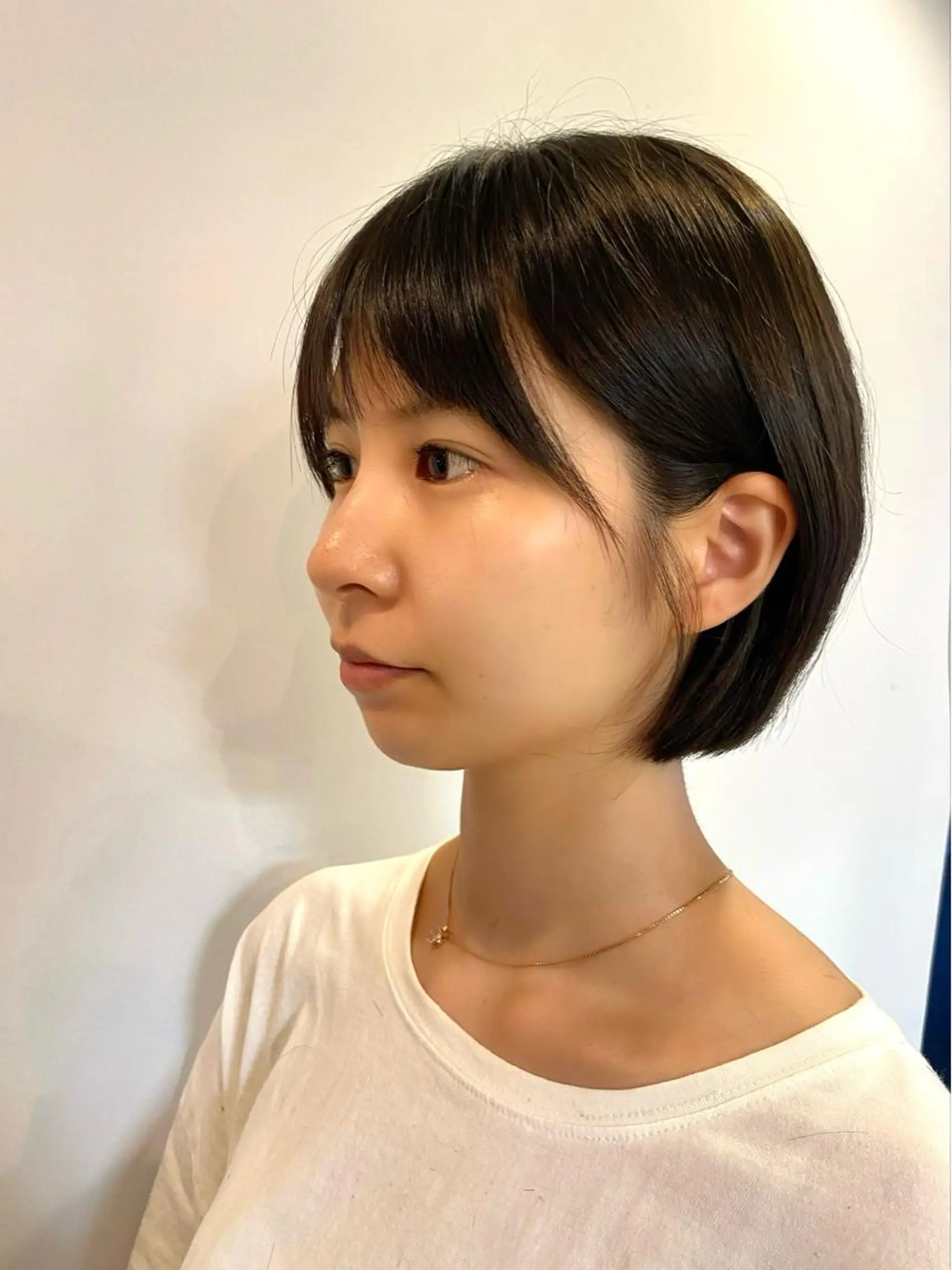 ショート カラー 前下がりボブ ショートボブ 丸みショート ボブ ショートヘア カット ヘアカラー トリートメント ボブ/縮毛矯正/ レイヤー/塚田のヘアスタイル