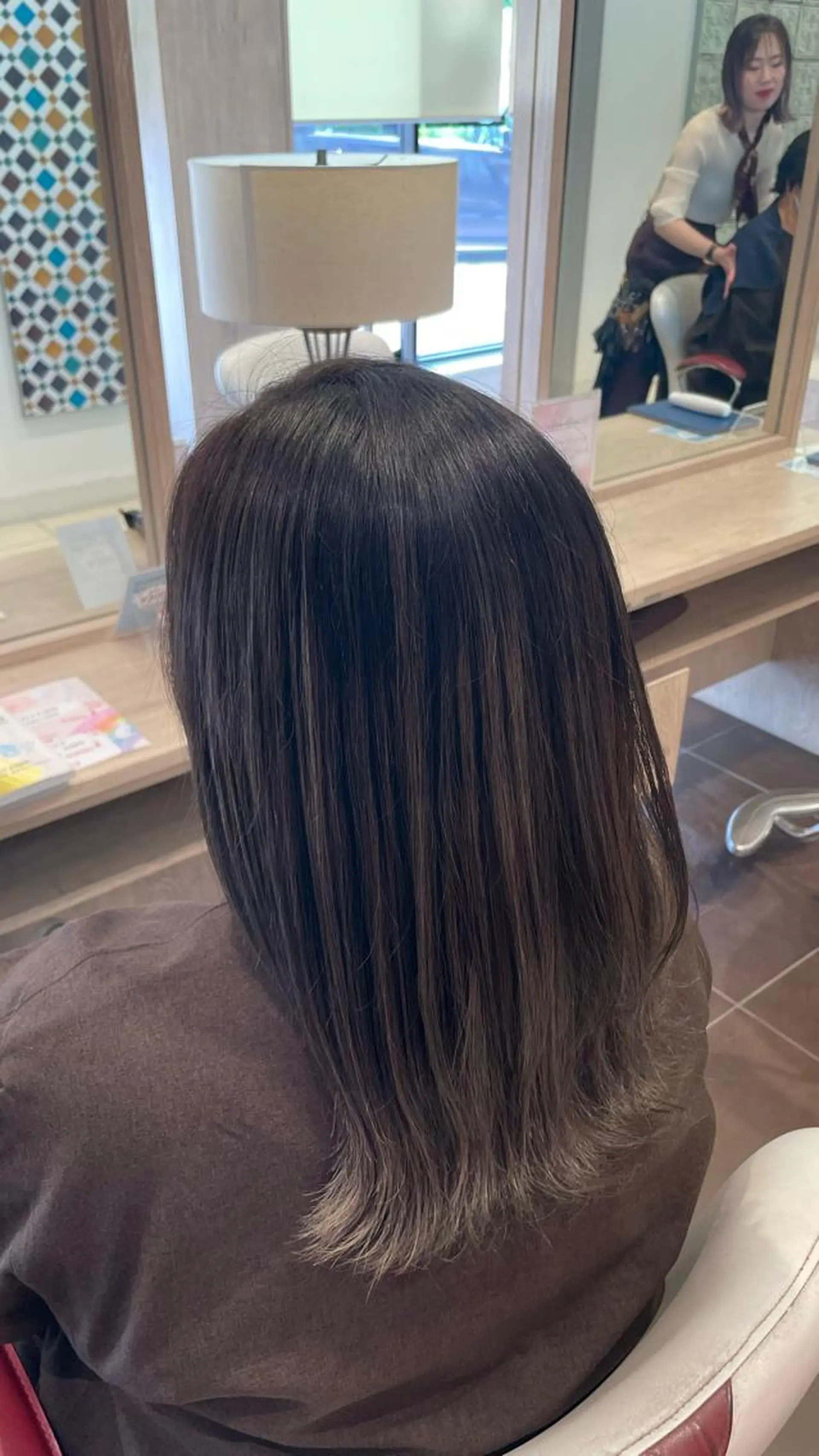 カラー 村舘 美月のヘアスタイル