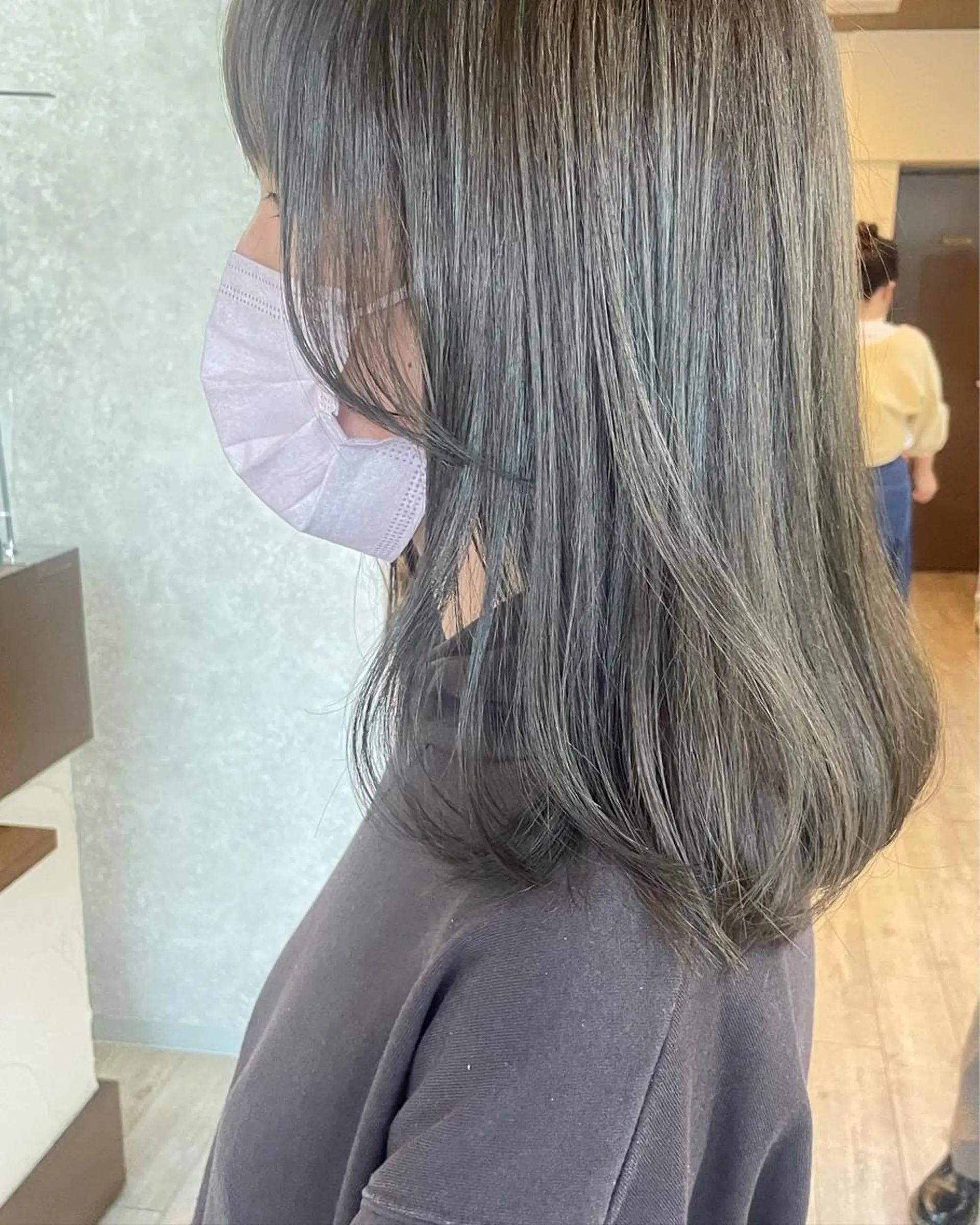 セミロング カラー ブリーチ グレージュ ブリーチなしカラー オリーブグレージュ オリーブグレー ヘアカラー トリートメント 高橋 みく/ minim 暖色のヘアスタイル