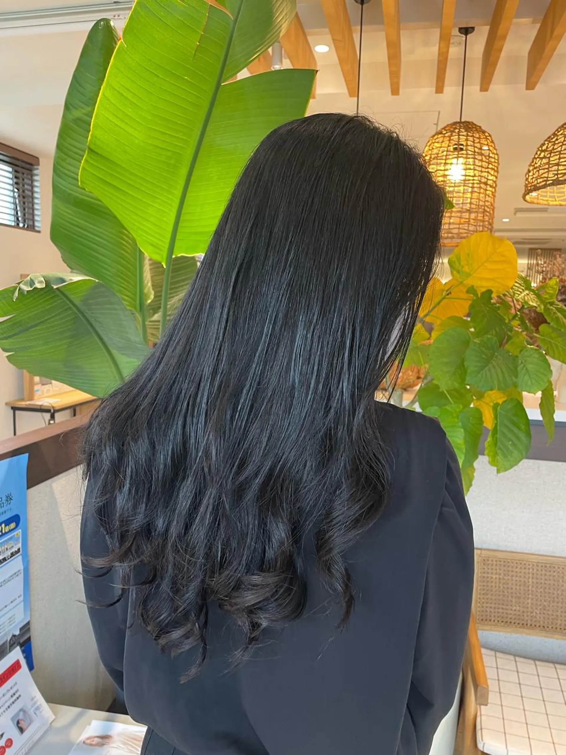 ロング カラー 黒髪 ブルーカラー ブルーブラック ヘアカラー 高木 櫻のヘアスタイル