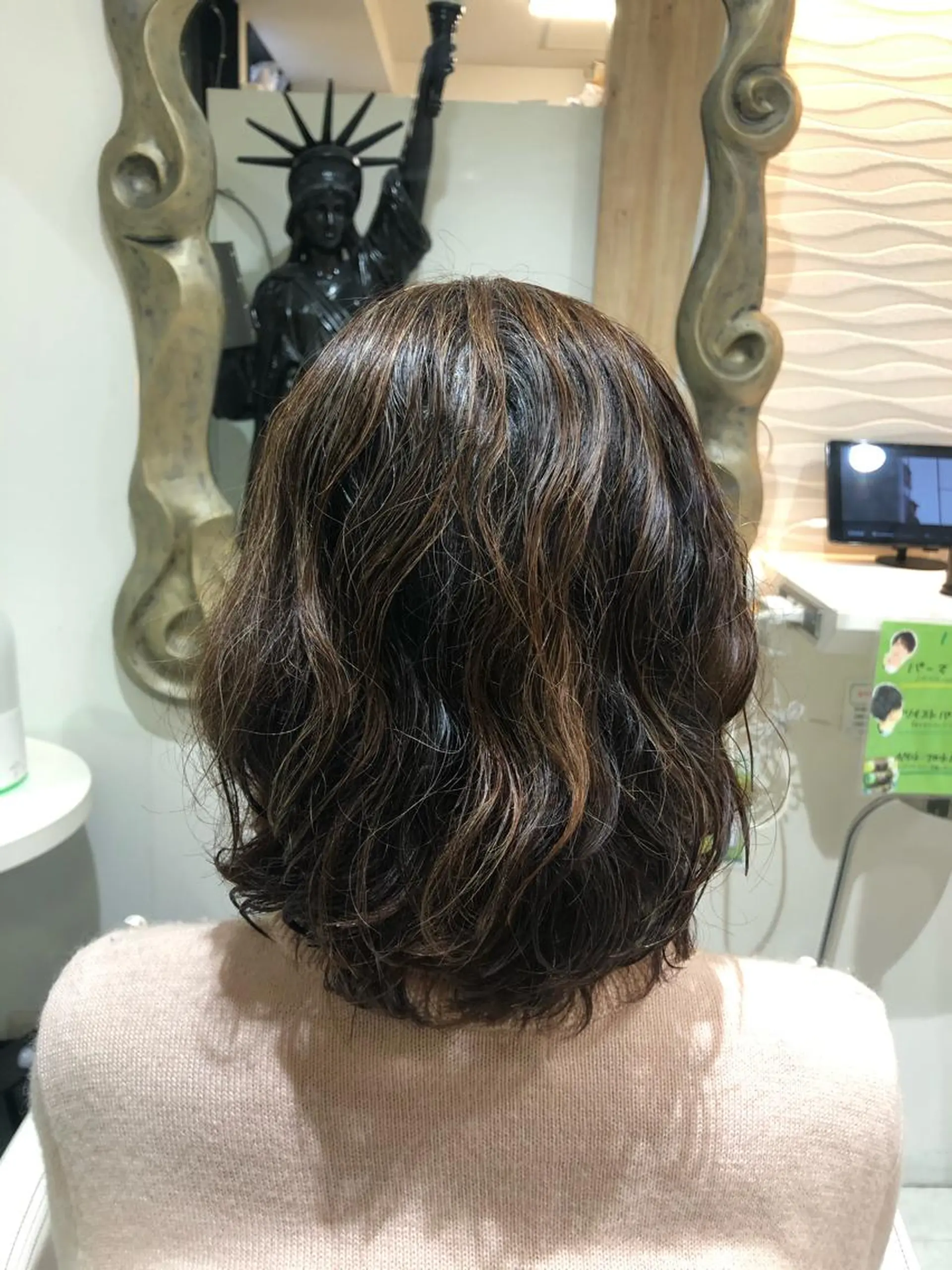 ミディアム パーマ ヘアケアは お任せ✨✨中田早紀のヘアスタイル