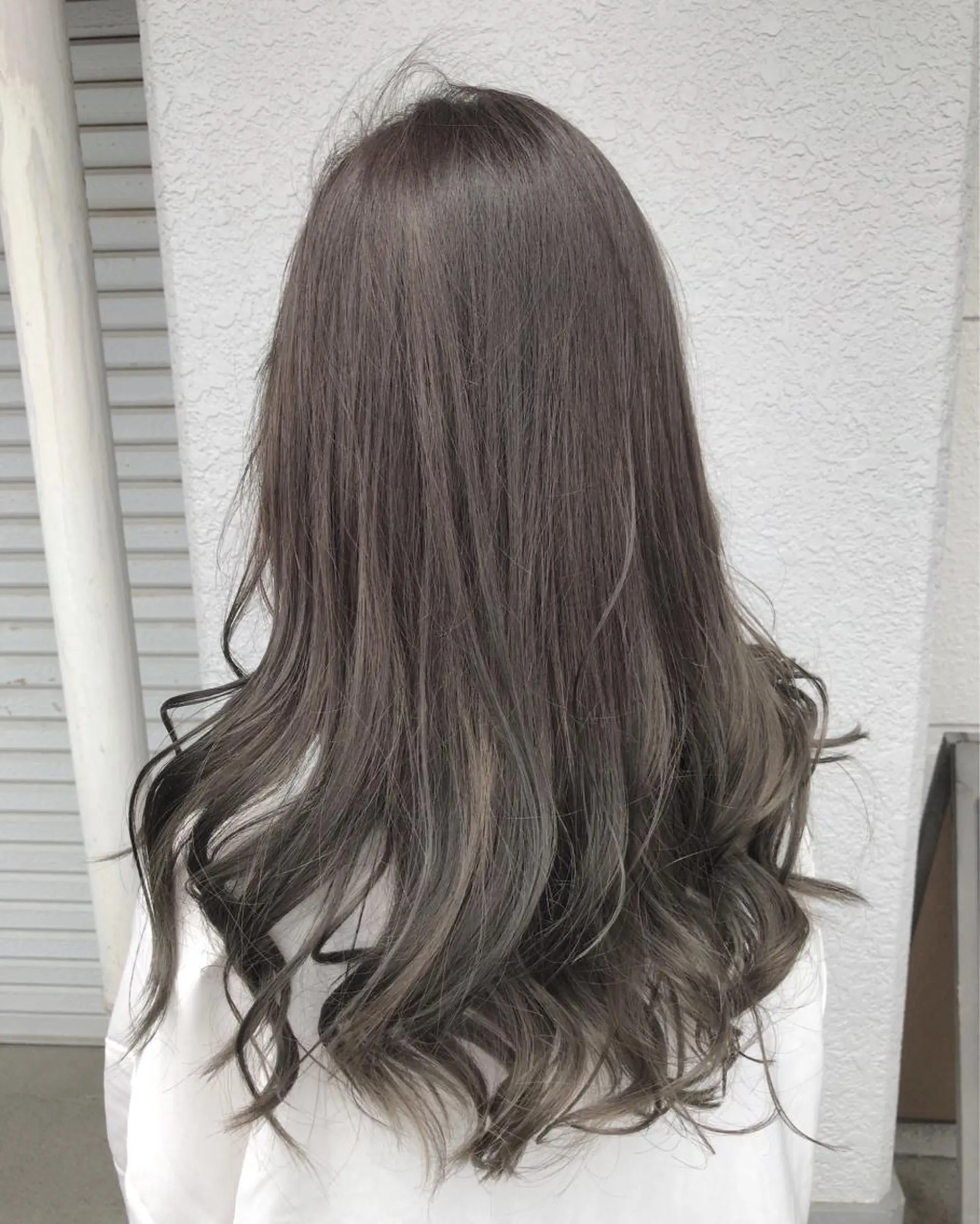 セミロング カラー レイヤーカット匠 イソザキノリユキのヘアスタイル