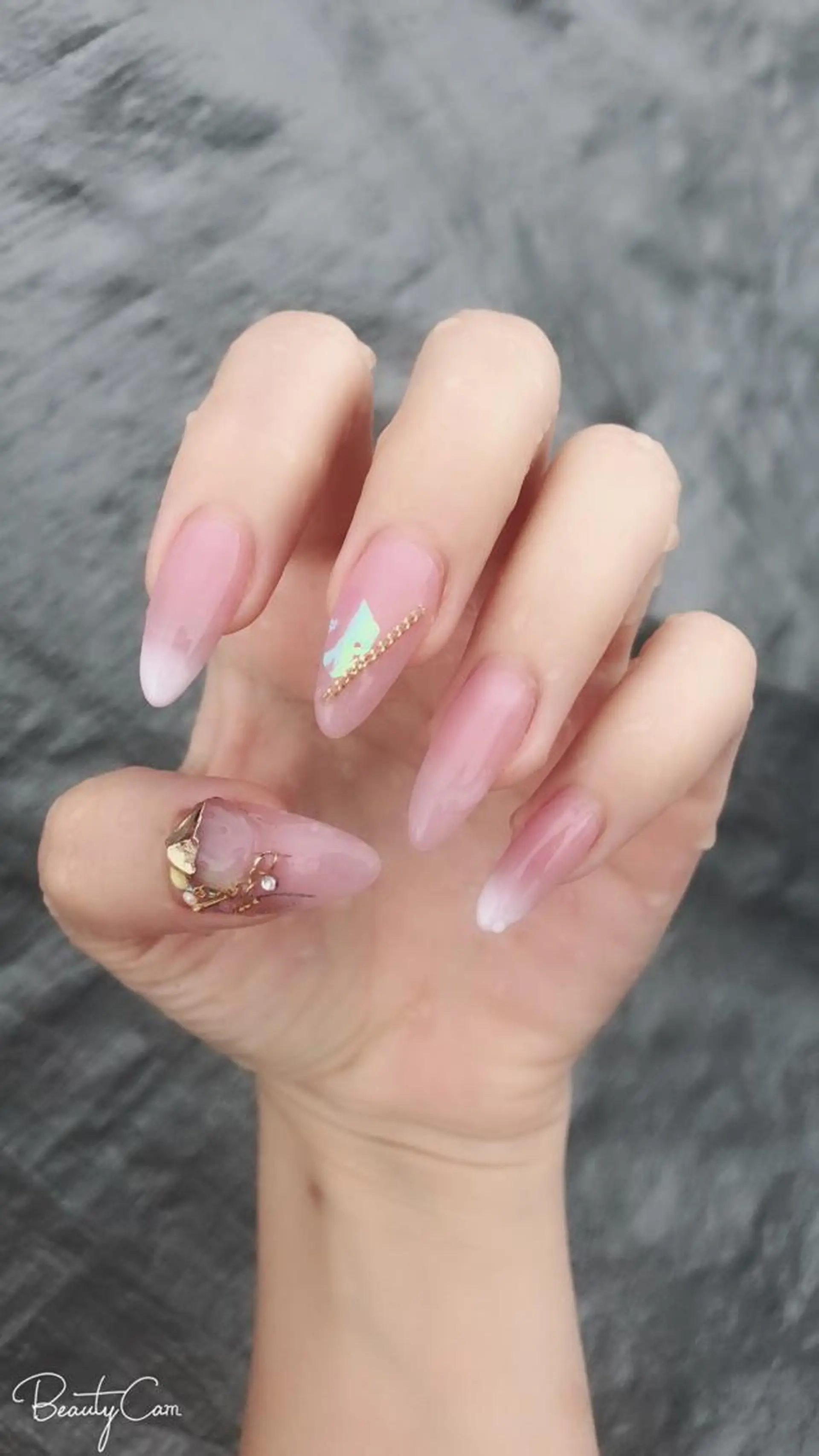 ネイル R salonのネイルデザイン