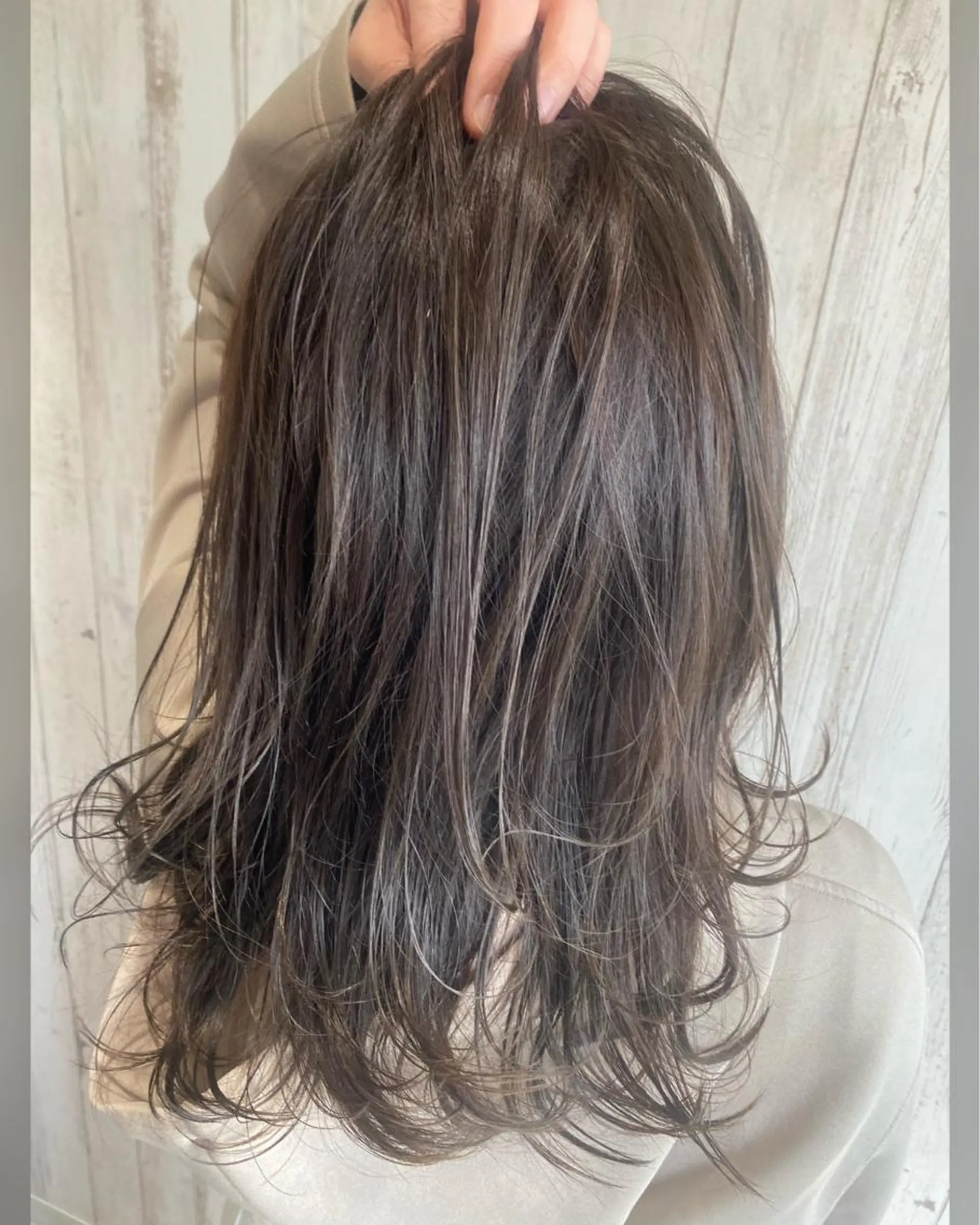 ミディアム ハイライト カット ヘアカラー トリートメント 【髪質改善・矯正 ・ハイライト】ハナカのヘアスタイル