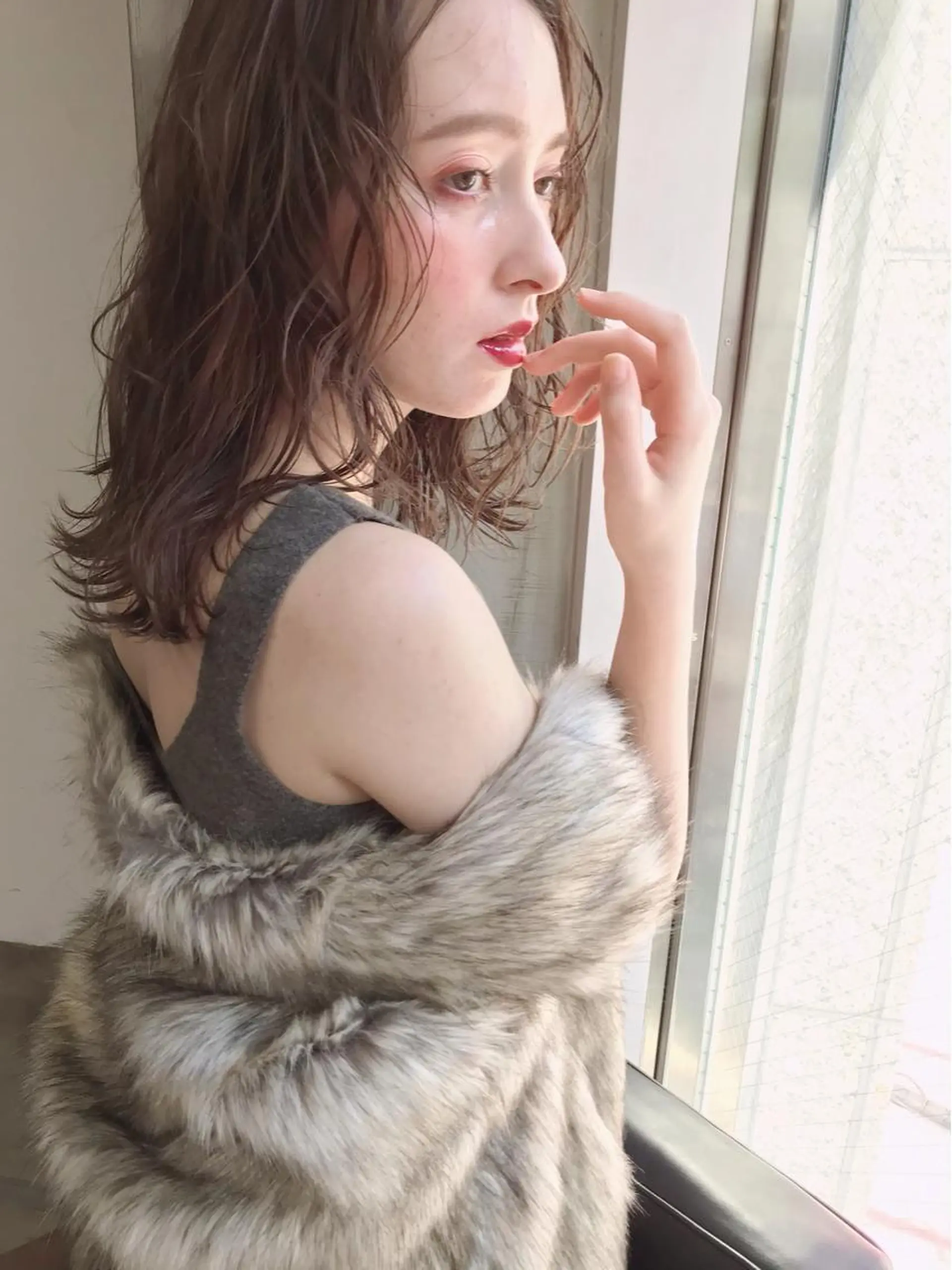 ミディアム カット ヘアカラー トリートメント 韓国 / 中国ヘア 🦋Noniのヘアスタイル