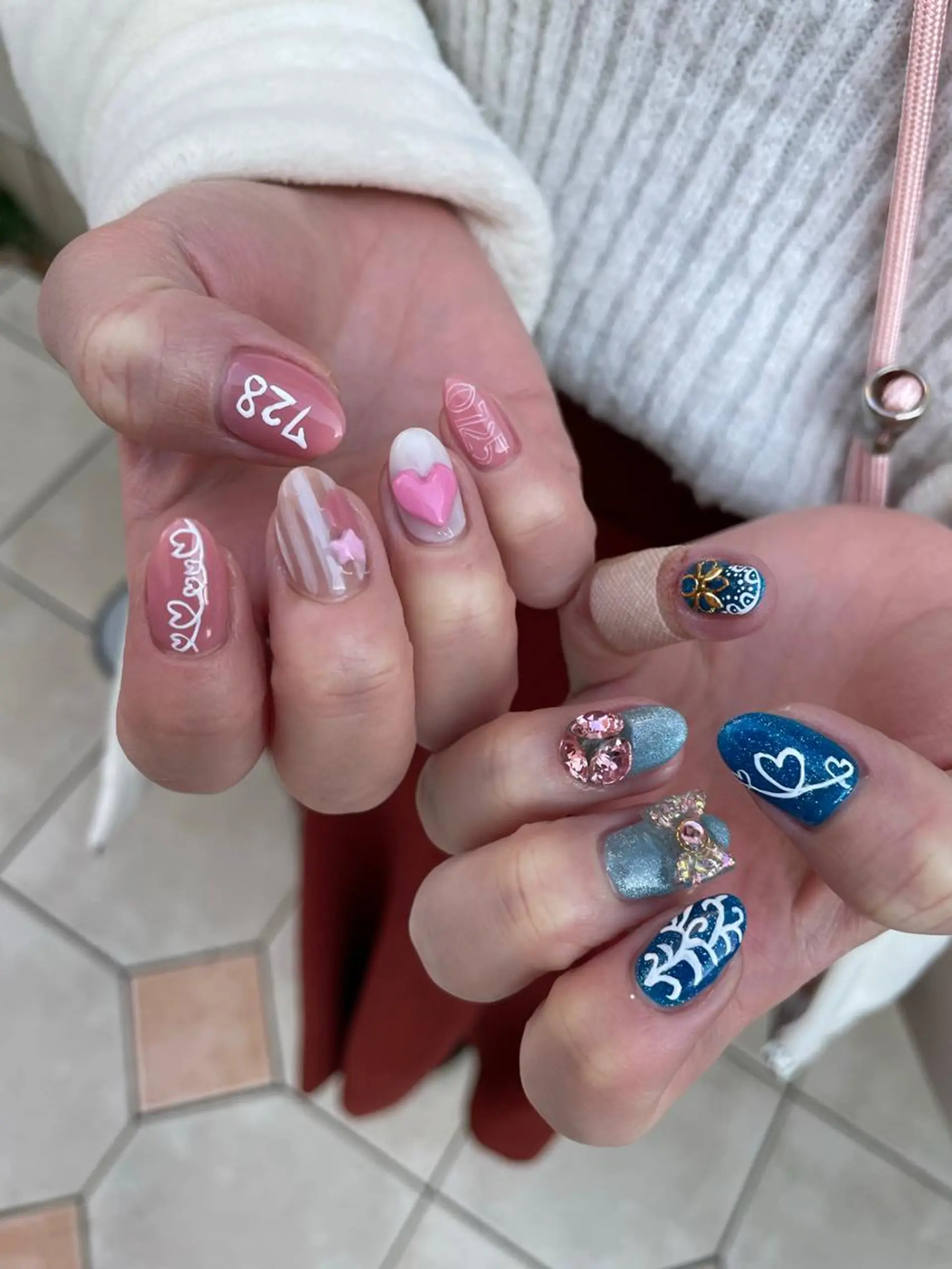 ロング カラー ヘアアレンジ キッズ ネイル マツエク・マツパ アイブロウ 福田 加奈のネイルデザイン